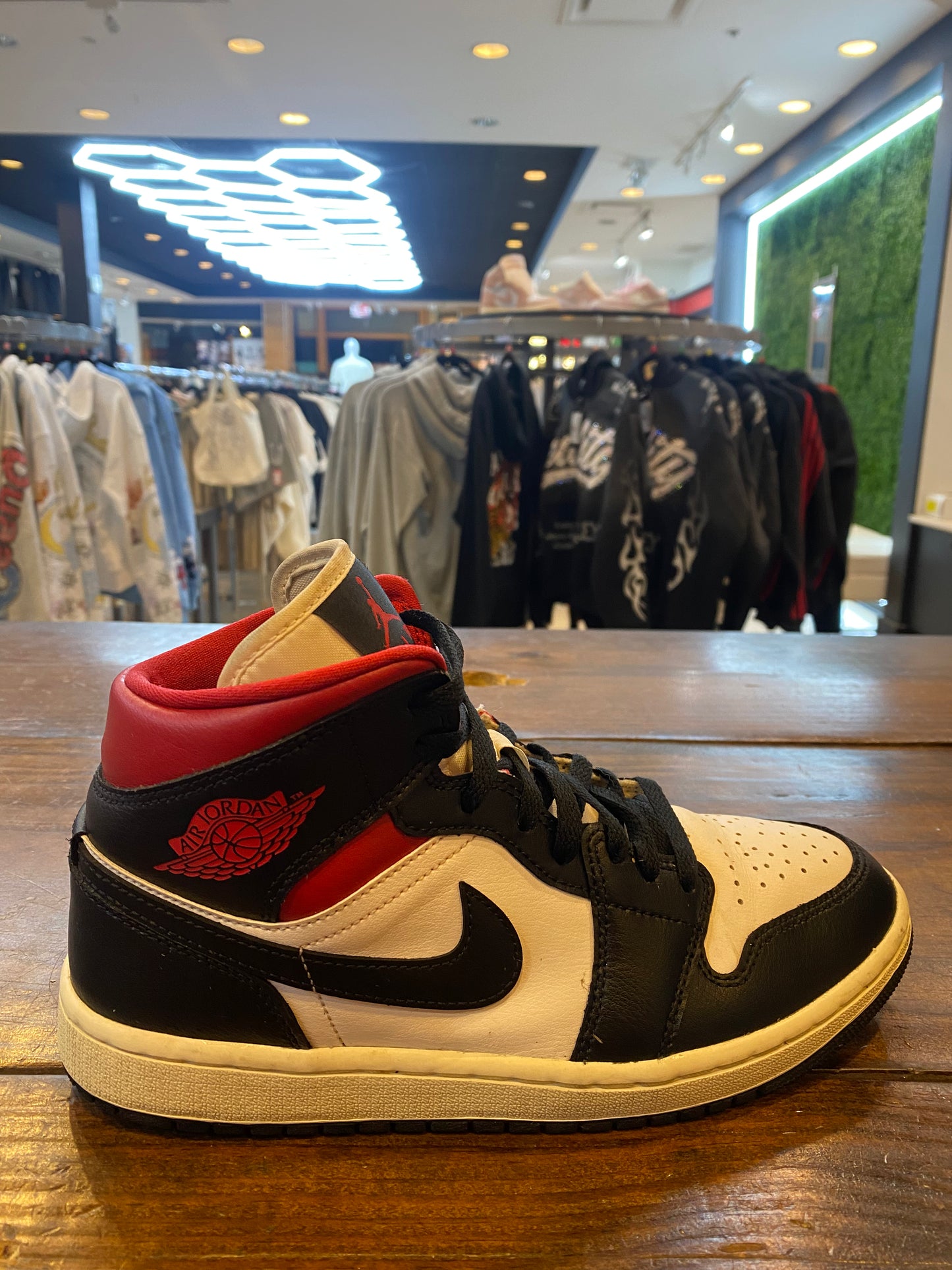 Wmns Jordan 1 Mid Black Sail Gym Red PRE OWNED