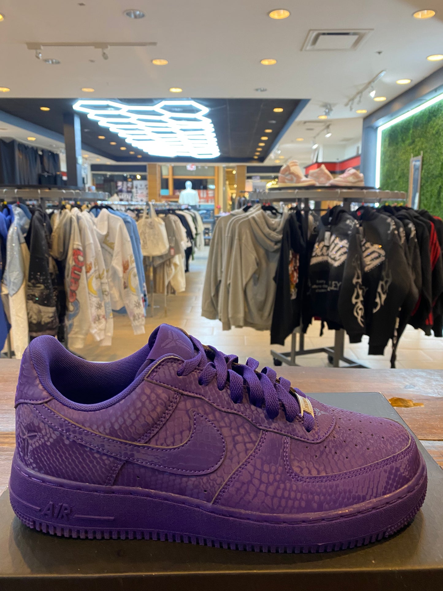 Kobe Bryant X Air Force 1 Low Court Purple PRE OWNED