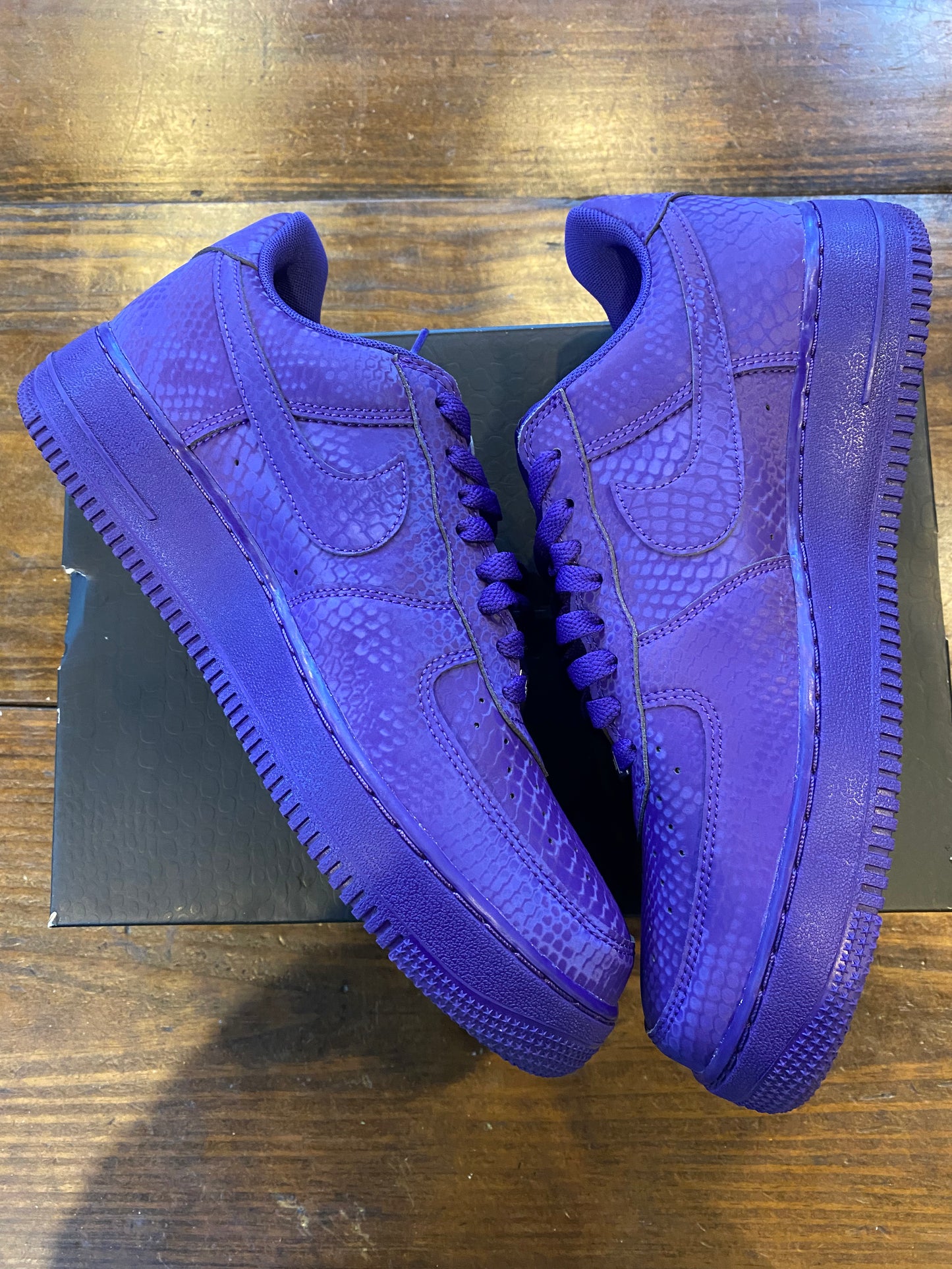 Kobe Bryant X Air Force 1 Low Court Purple PRE OWNED