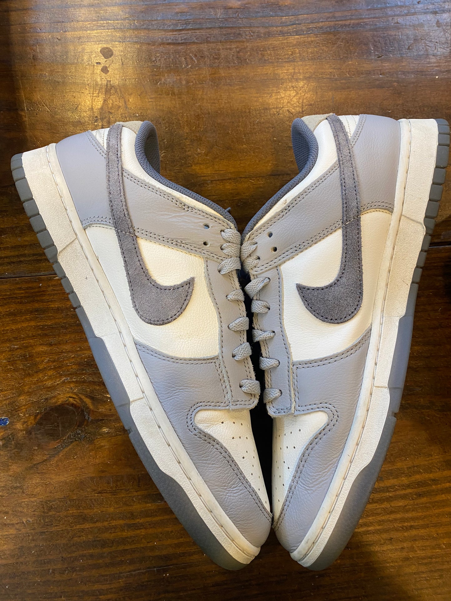 Dunk Low SE Light Carbon PRE OWNED