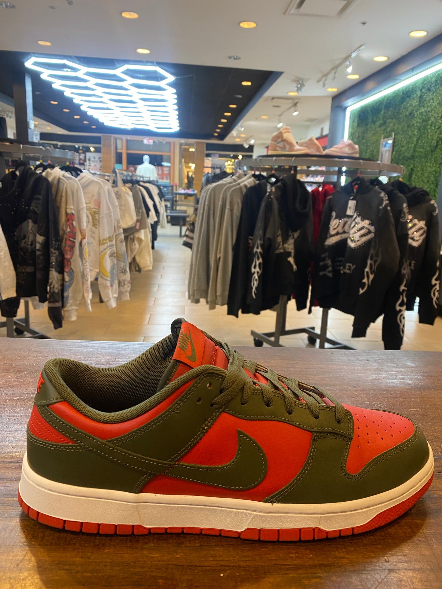 Dunk Low Cargo Khaki Mystic Red PRE OWNED