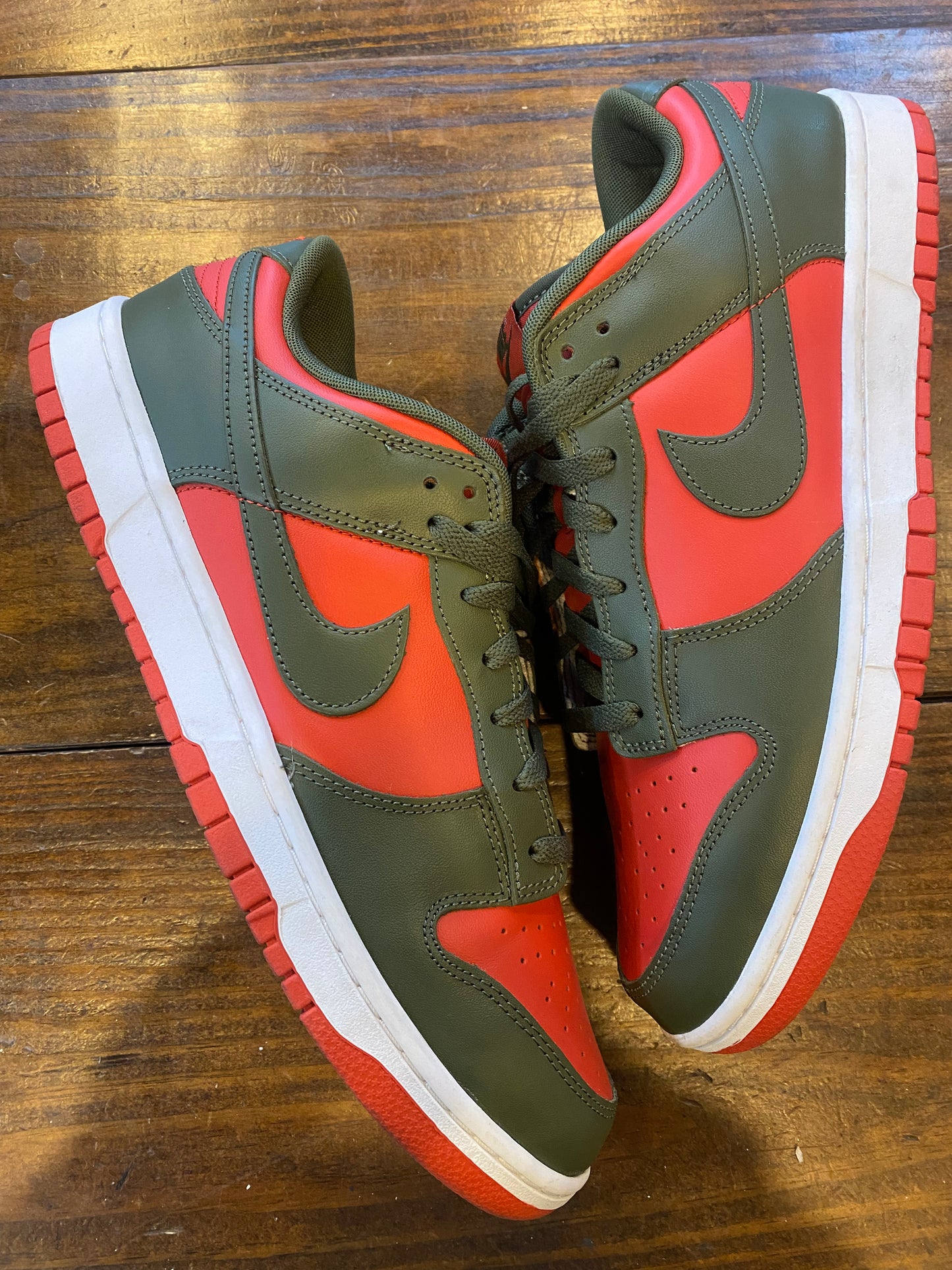 Dunk Low Cargo Khaki Mystic Red PRE OWNED