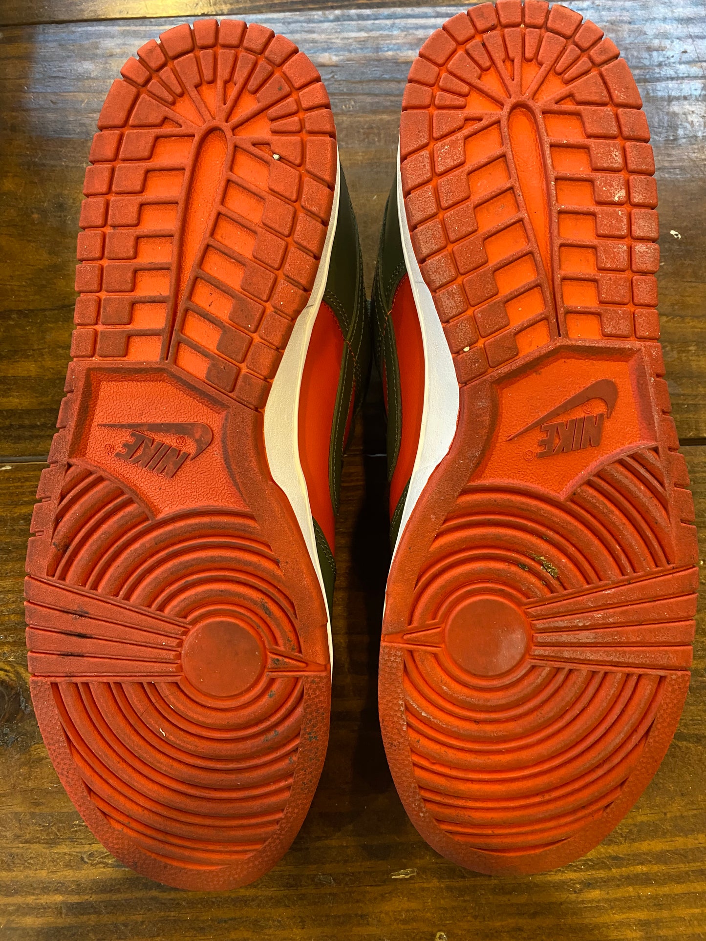 Dunk Low Cargo Khaki Mystic Red PRE OWNED