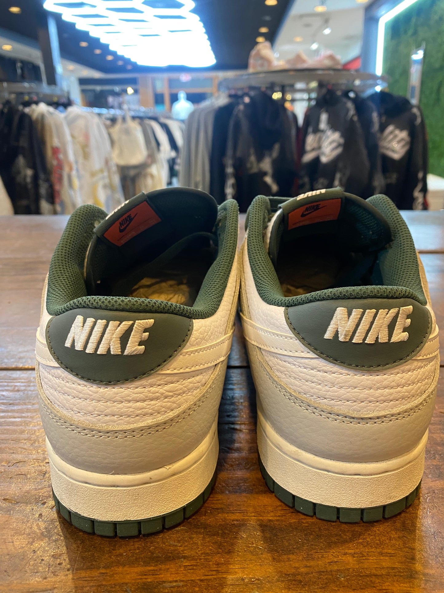 Dunk Low SE Photon Dust Vintage Green PRE OWNED