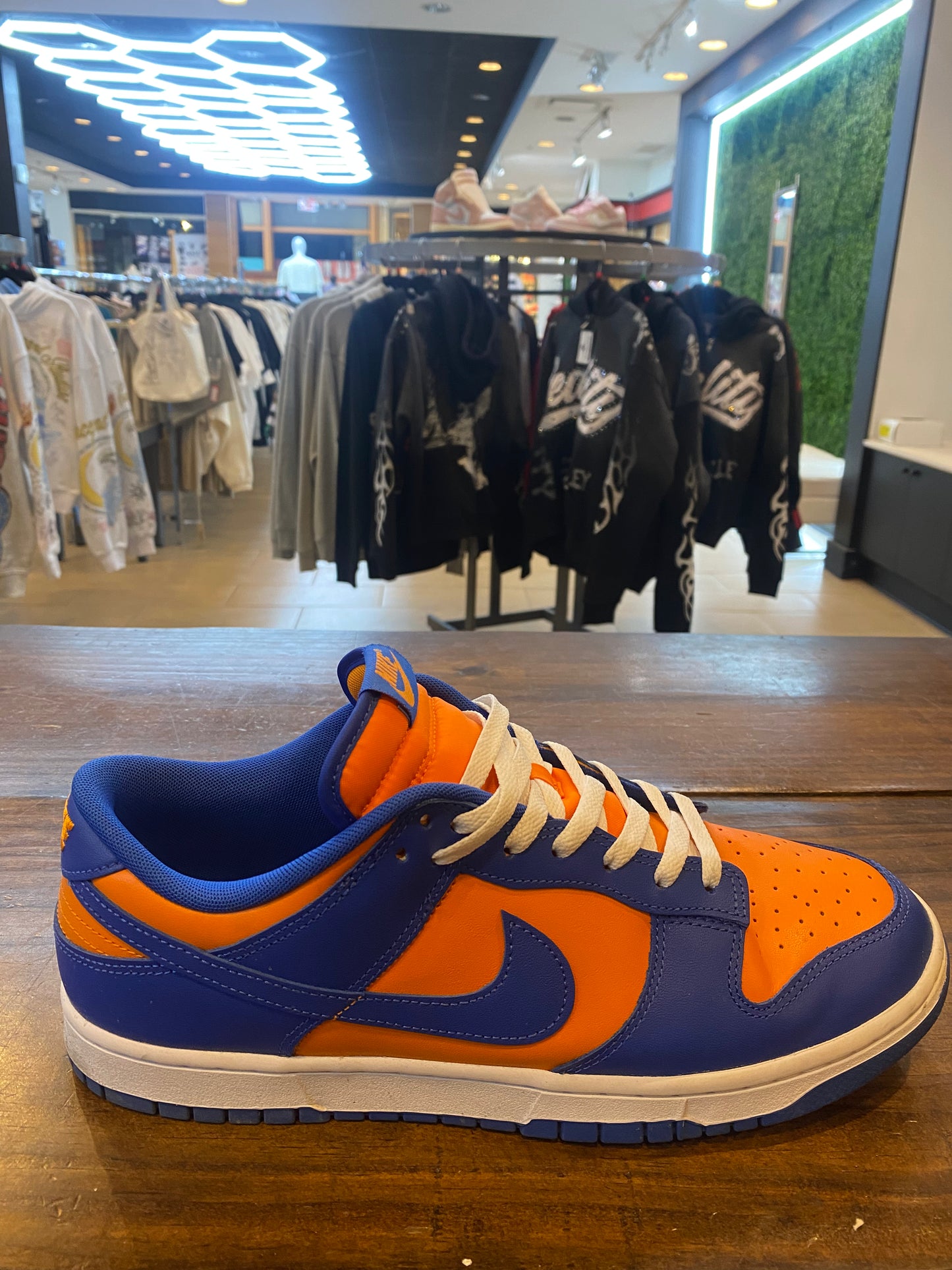 Dunk Low Knicks PRE OWNED