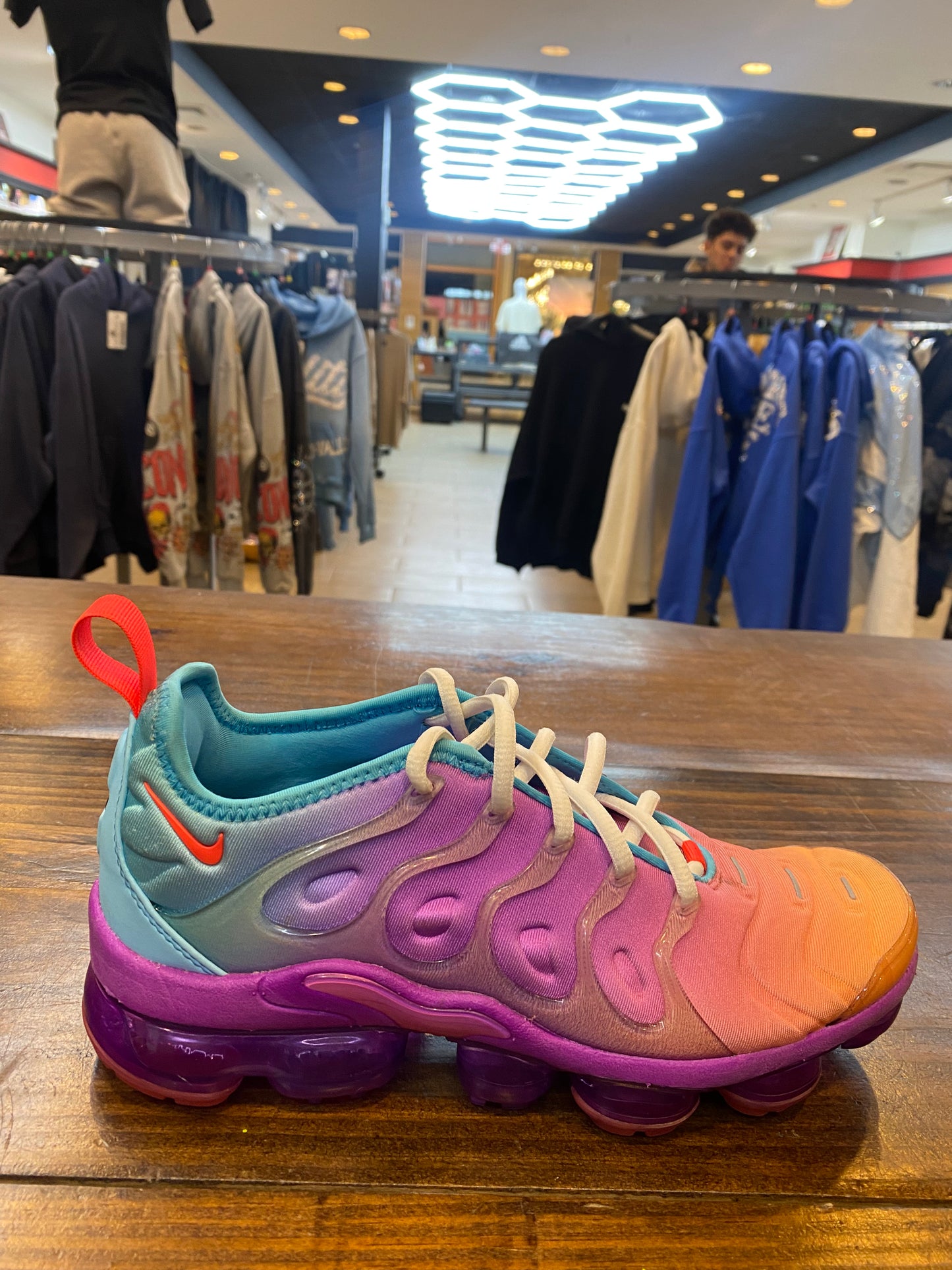 Wmns Air Vapor Max Plus Multi Color Gradient PRE OWNED