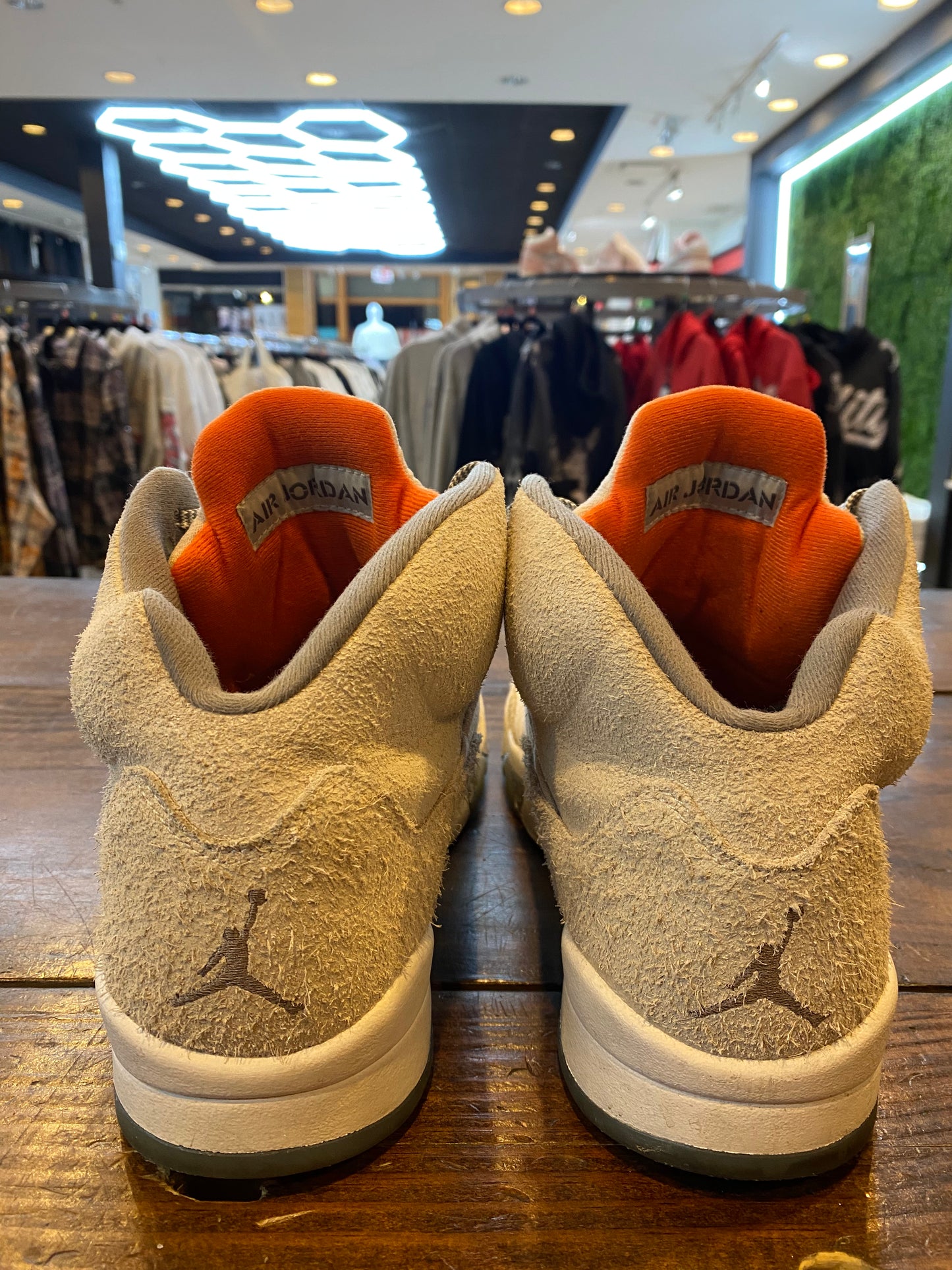 Jordan 5 Retro SE Craft Light Orewood Brown PRE OWNED