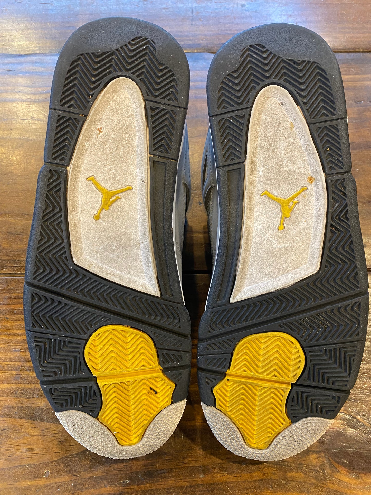 Jordan 4 Retro Cool Grey 2019 PRE OWNED