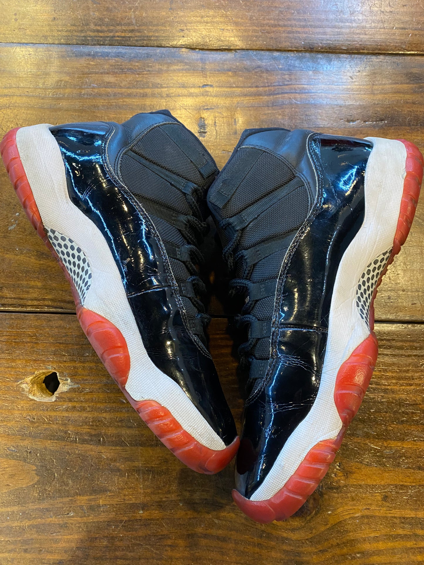 Jordan 11 Retro Bred 2019 PRE OWNED
