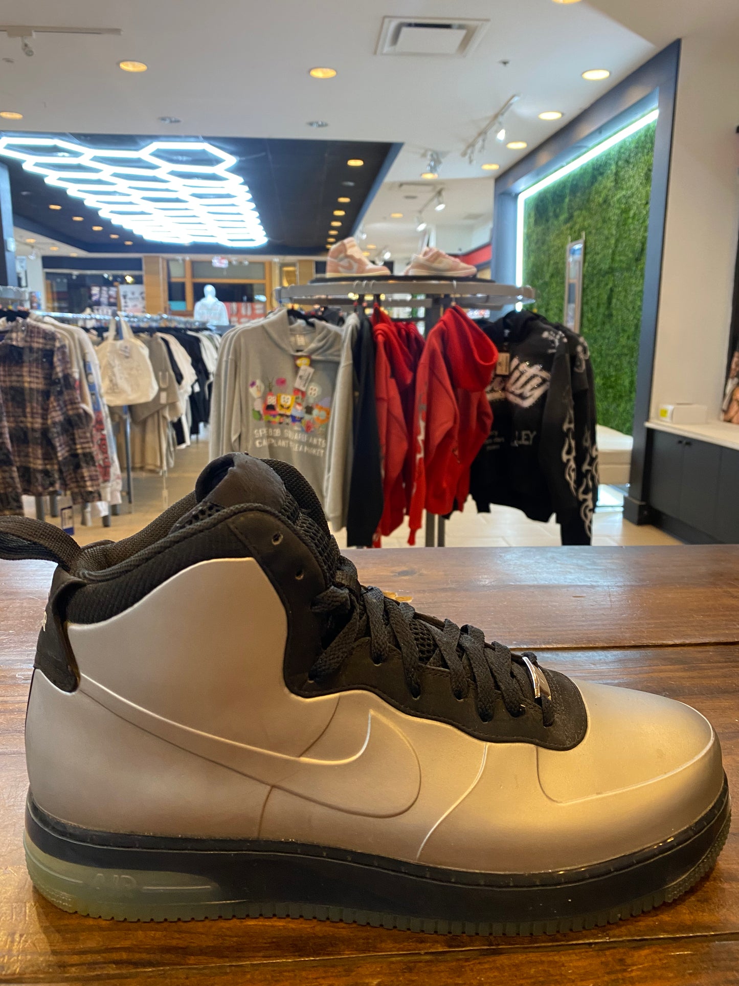 Air Force 1 Foamposite PRE OWNED