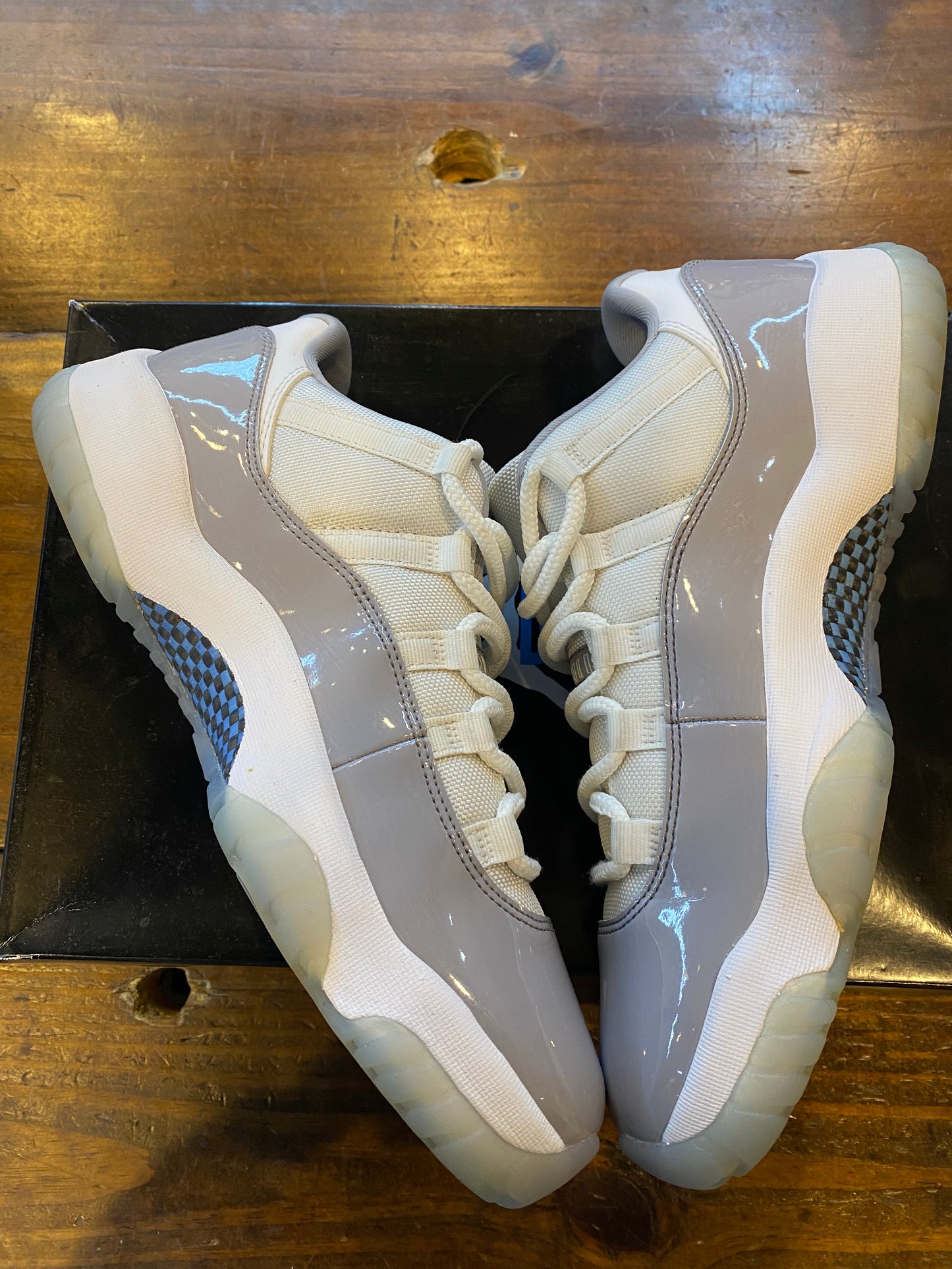 Jordan 11 Retro Low Cement Grey PRE OWNED