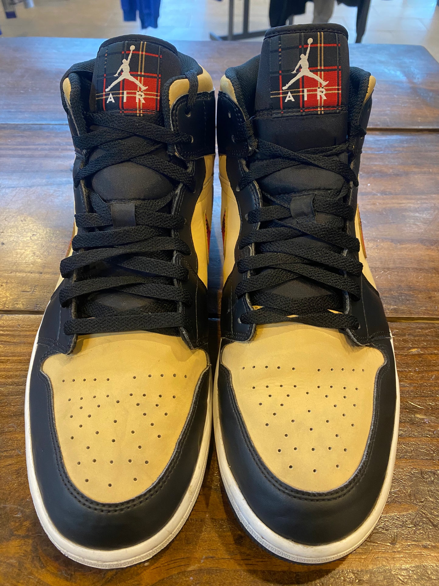 Jordan 1 Mid SE Tartan Swoosh PRE OWNED