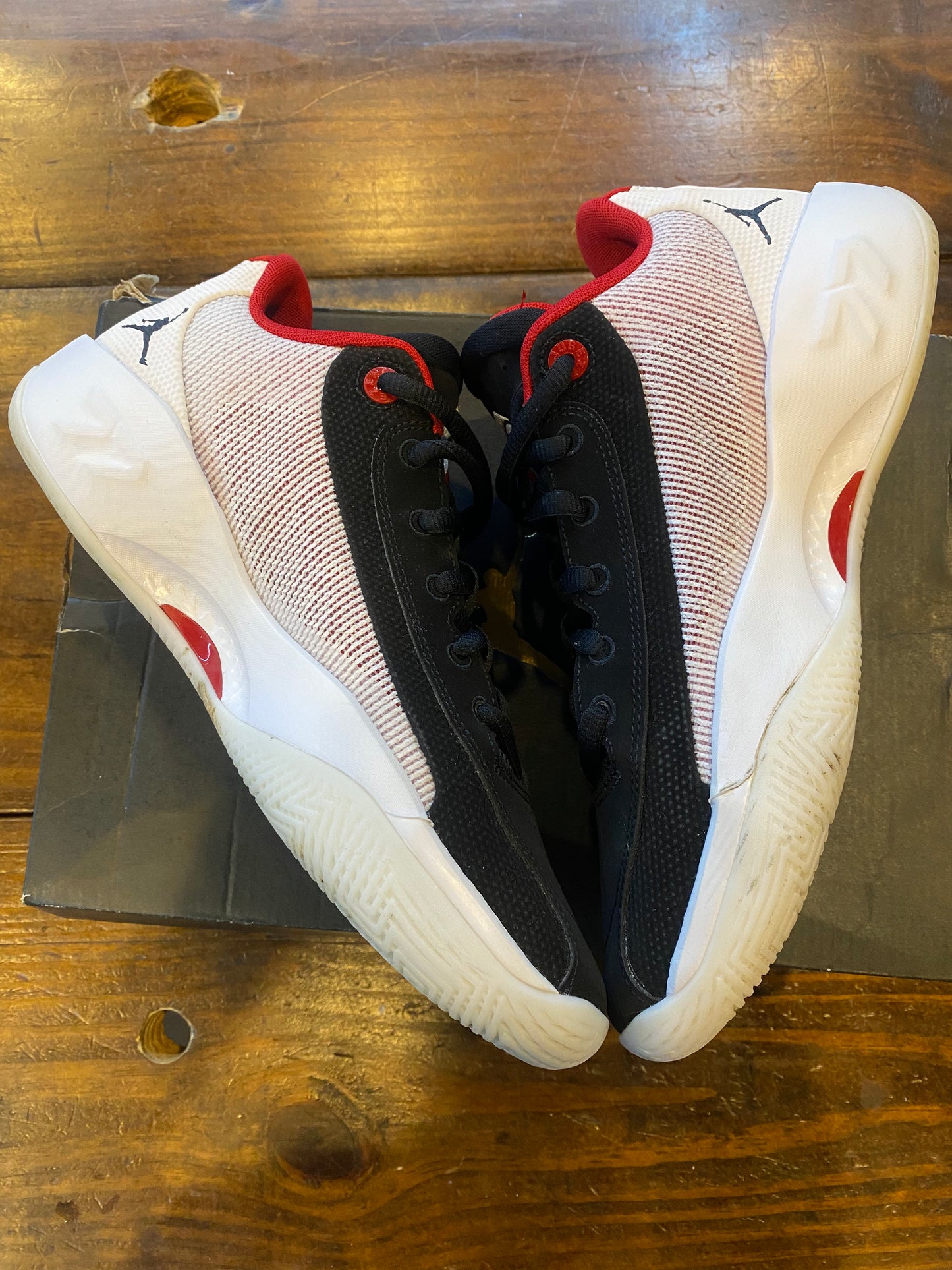 Jordan Luka 77 Bloodline 2 0 PRE OWNED