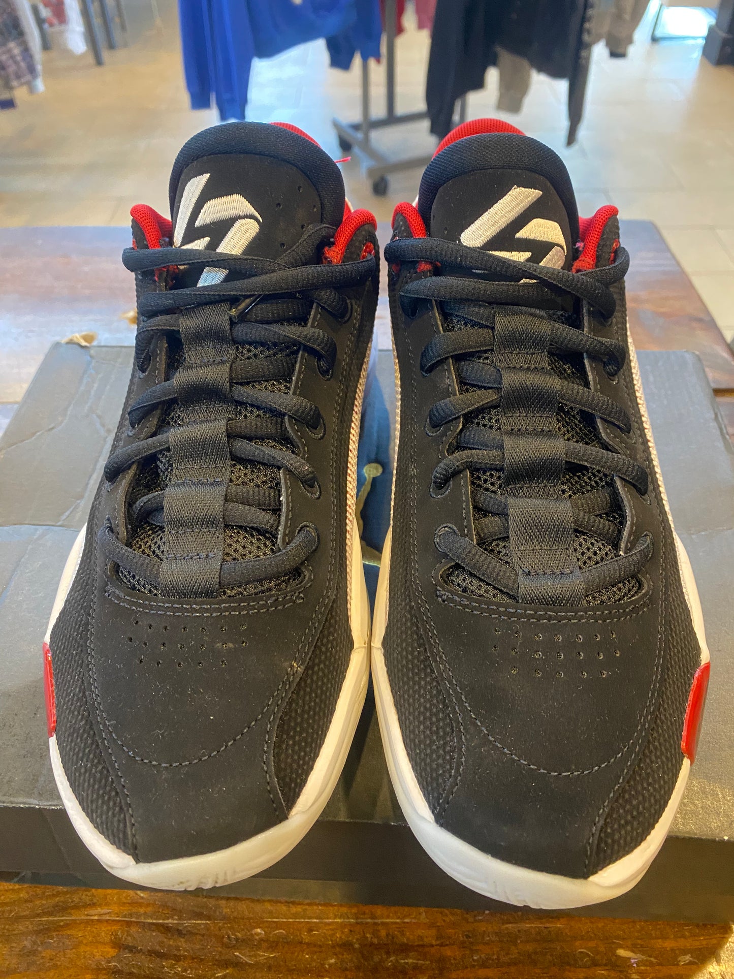 Jordan Luka 77 Bloodline 2 0 PRE OWNED