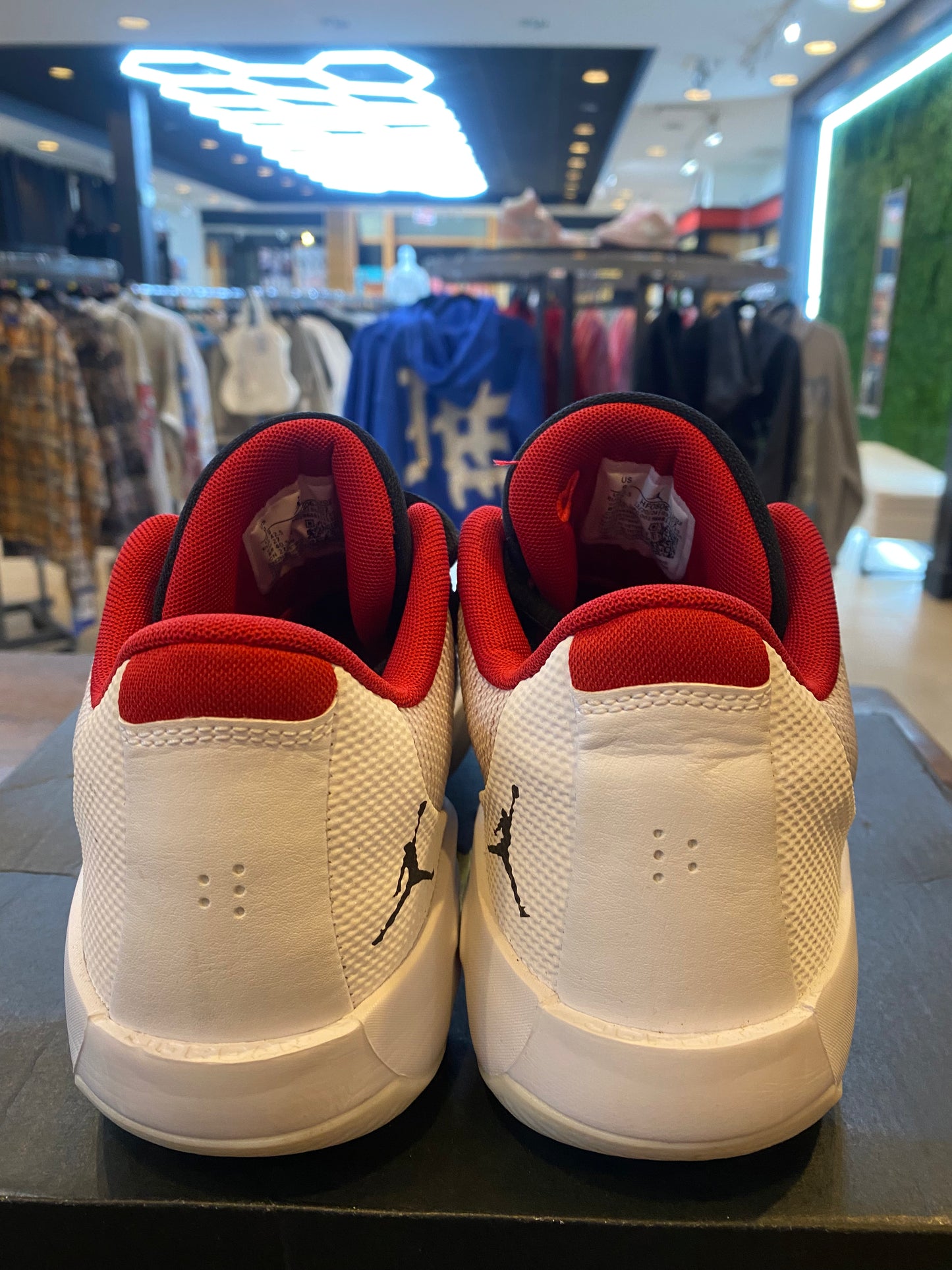 Jordan Luka 77 Bloodline 2 0 PRE OWNED