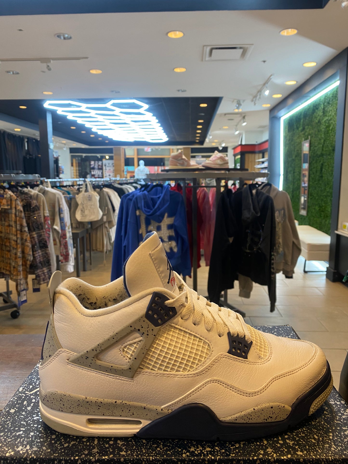 Jordan 4 Retro Midnight Navy PRE OWNED