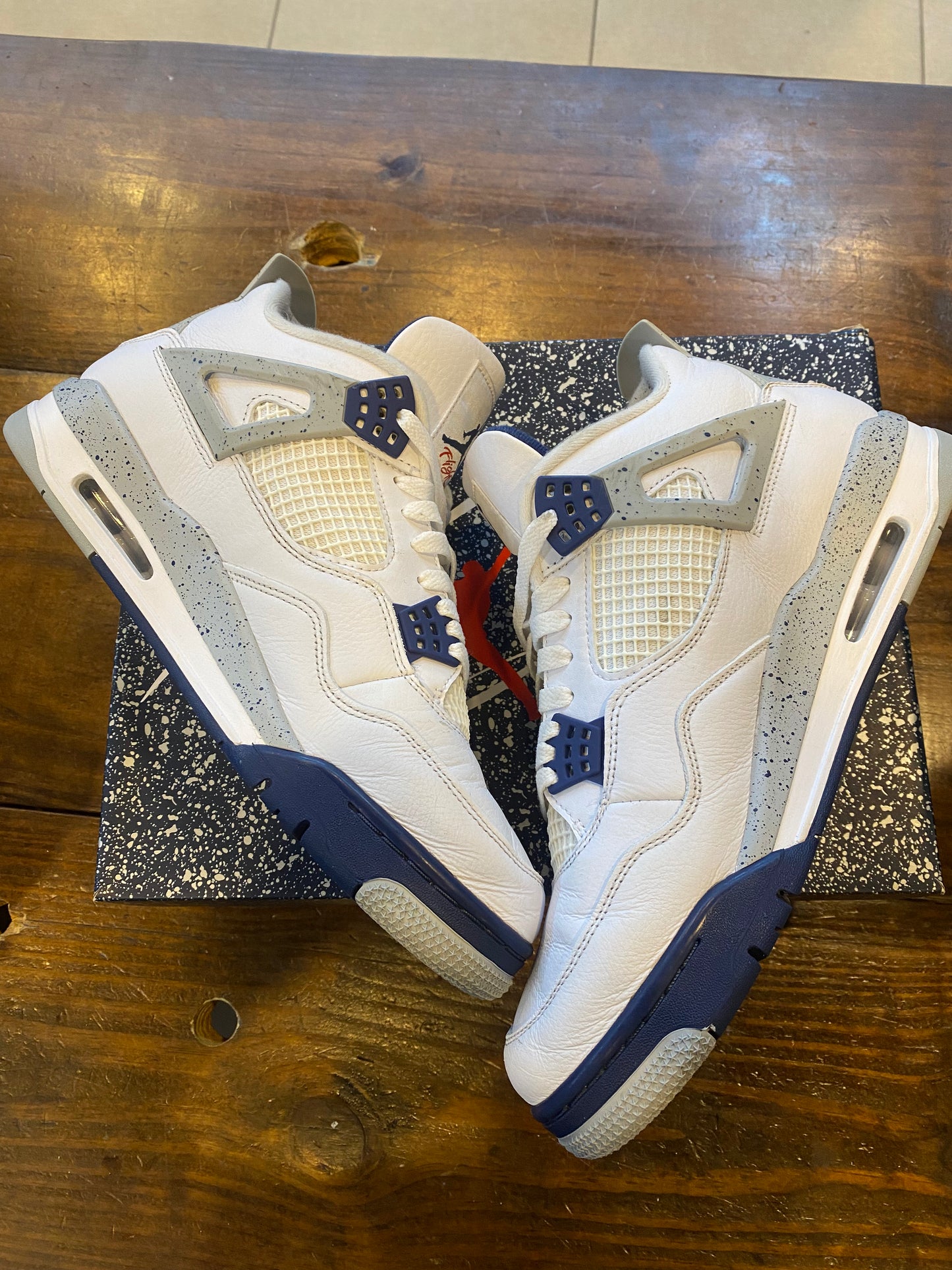 Jordan 4 Retro Midnight Navy PRE OWNED