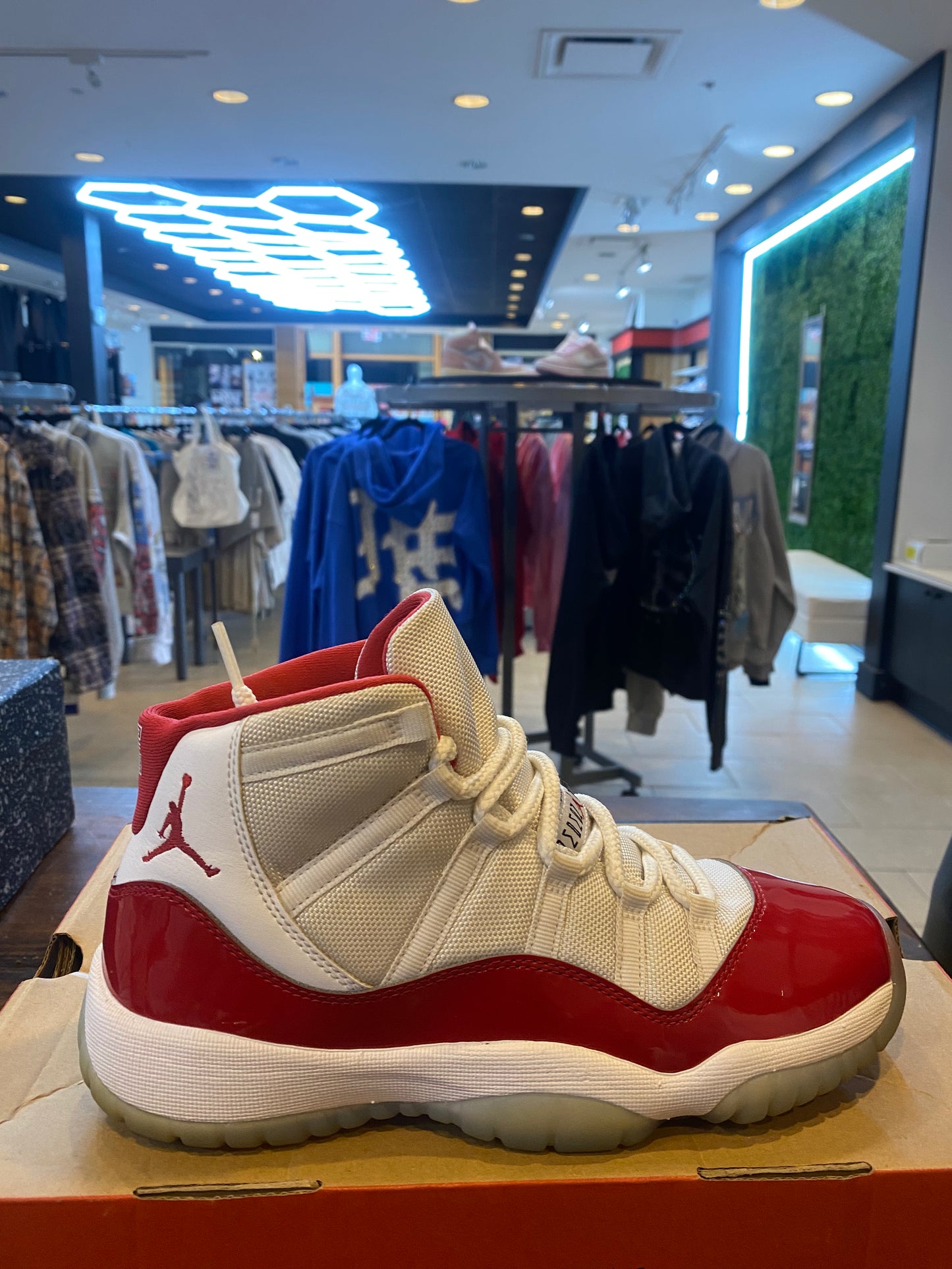 Jordan 11 Retro GS Cherry PRE OWNED