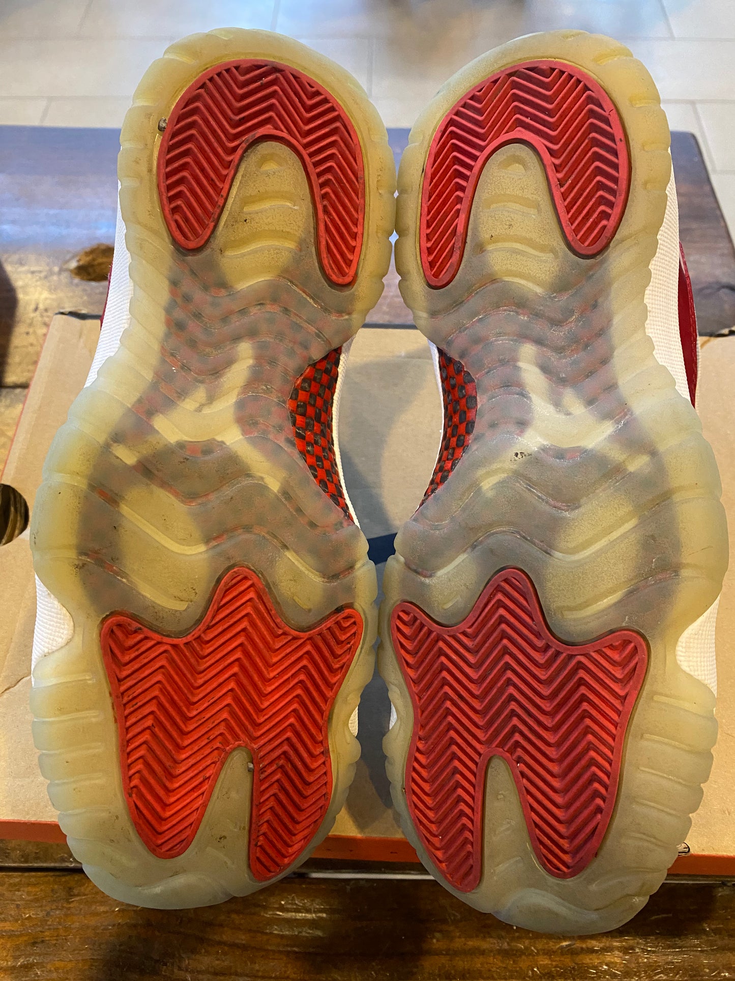 Jordan 11 Retro GS Cherry PRE OWNED