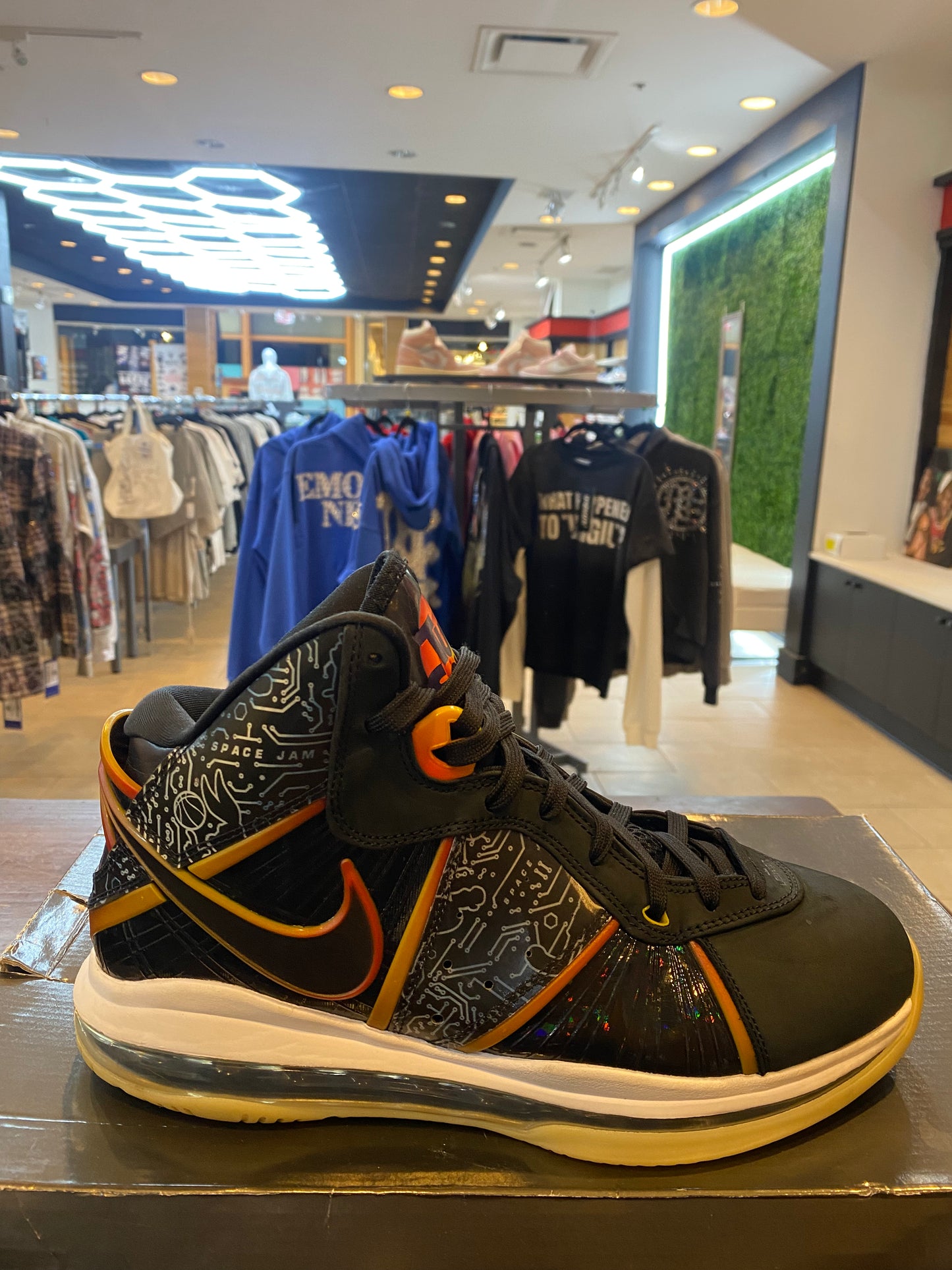 Space Jam X Le Bron 8 A New Legacy PRE OWNED