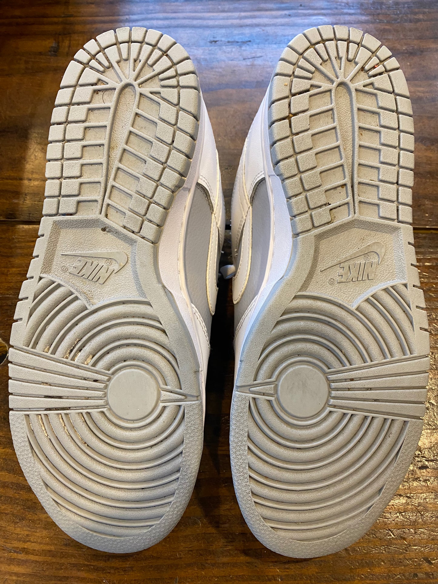 Dunk Low White Neutral Grey PRE OWNED