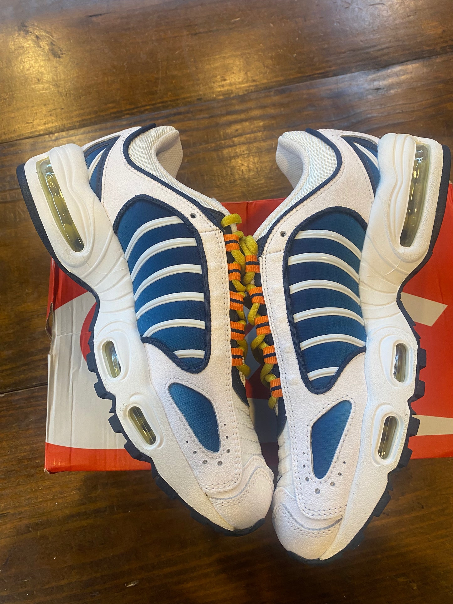 Wmns Air Max Tailwind 4 White Magma Obsidian PRE OWNED
