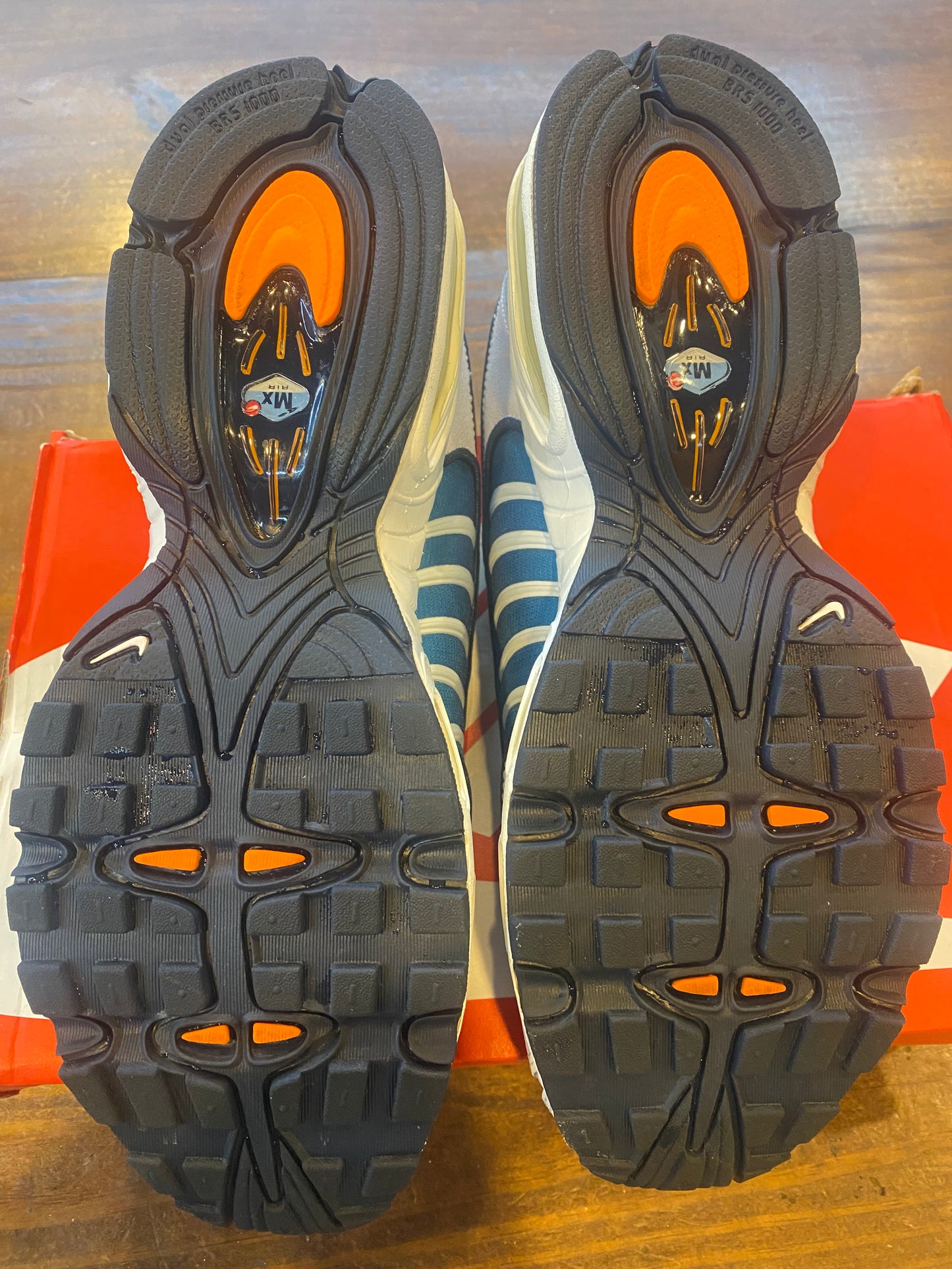 Wmns Air Max Tailwind 4 White Magma Obsidian PRE OWNED