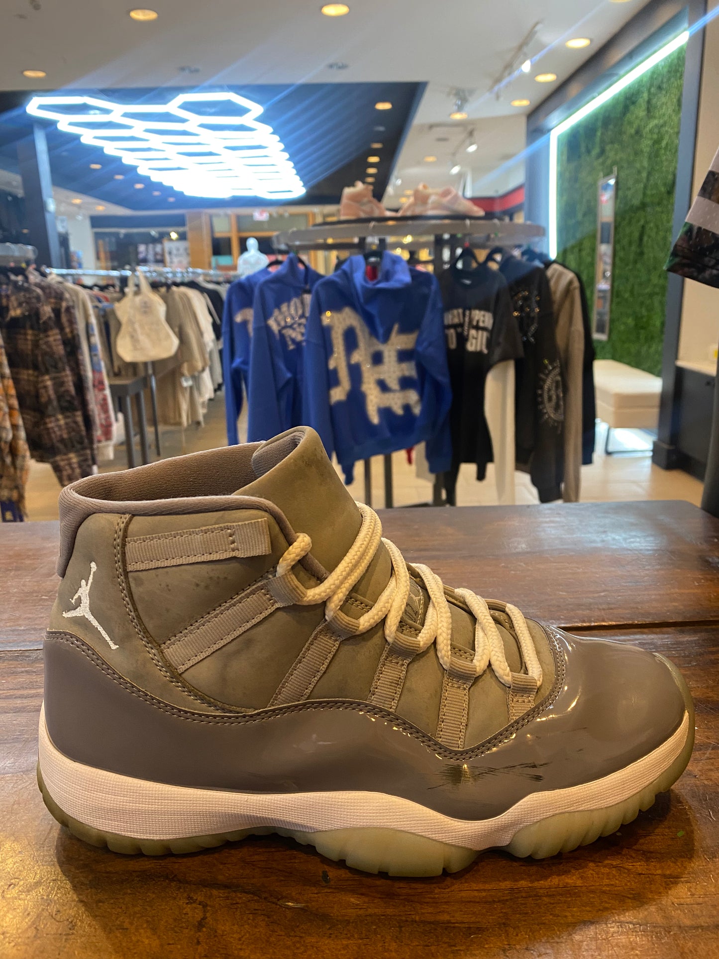Jordan 11 Retro Cool Grey 2021 PRE OWNED