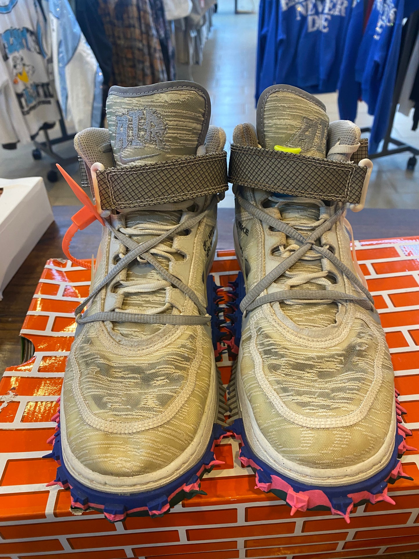 Off White X Air Force 1 Mid White PRE OWNED