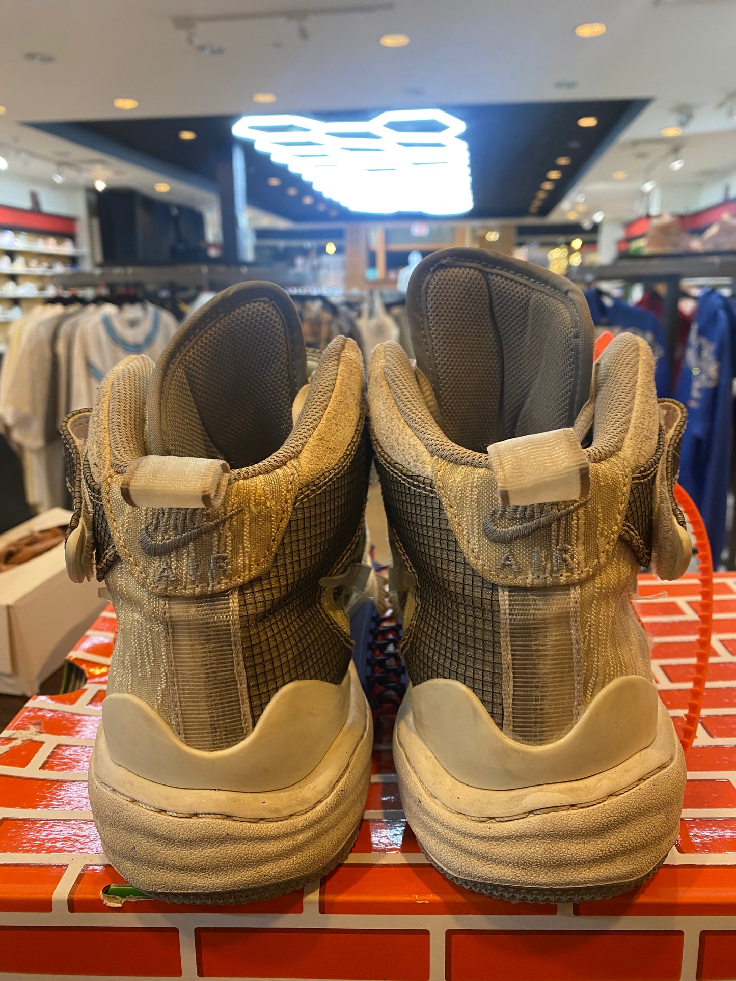 Off White X Air Force 1 Mid White PRE OWNED