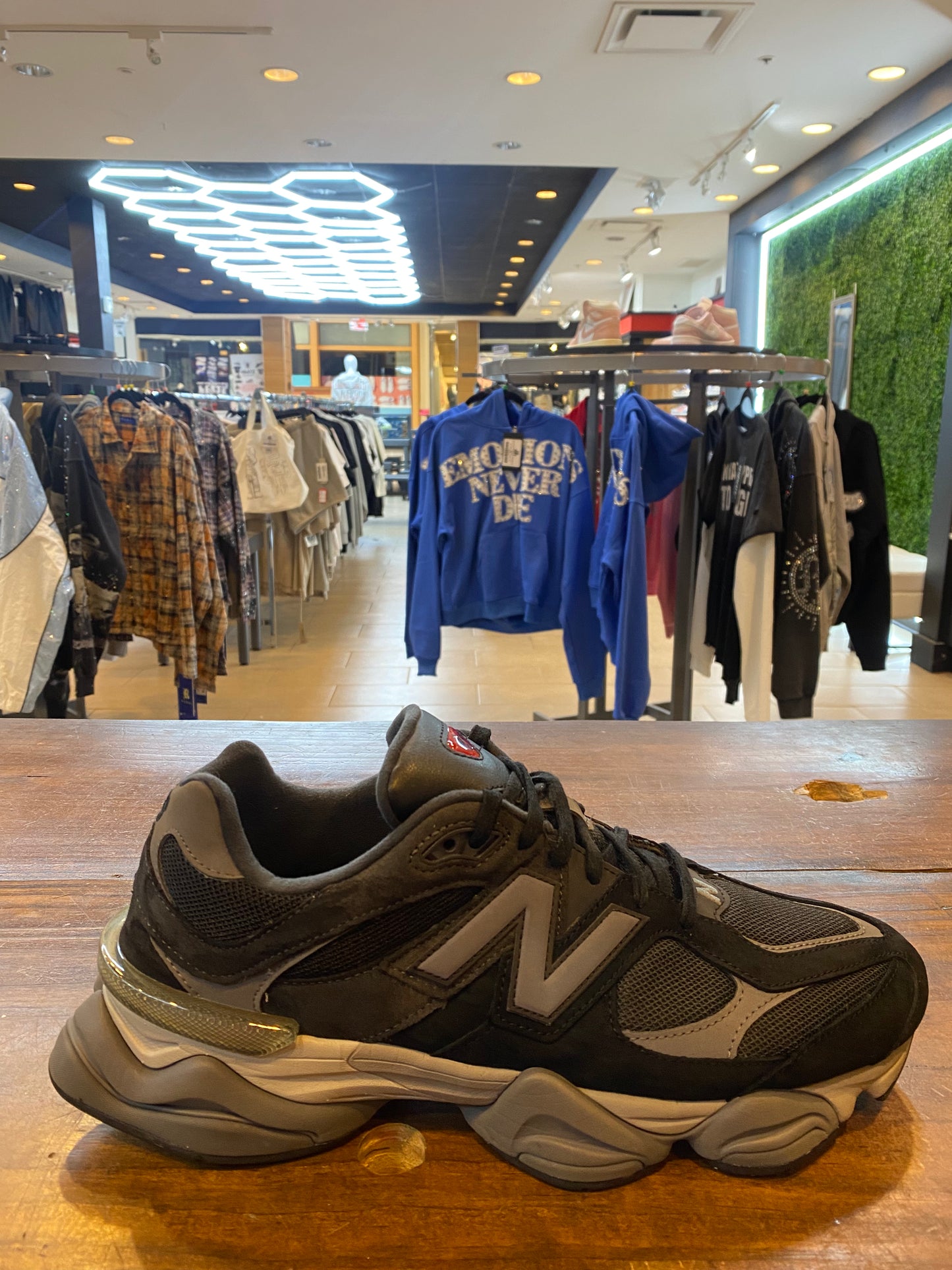 New Balance 9060 Black Castlerock PRE OWNED