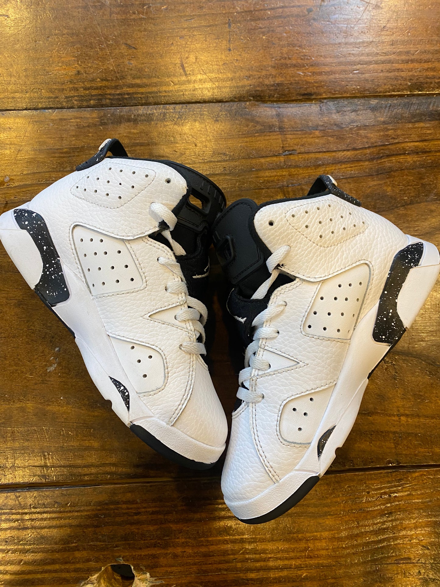 Jordan 6 Retro PS Reverse Oreo PRE OWNED