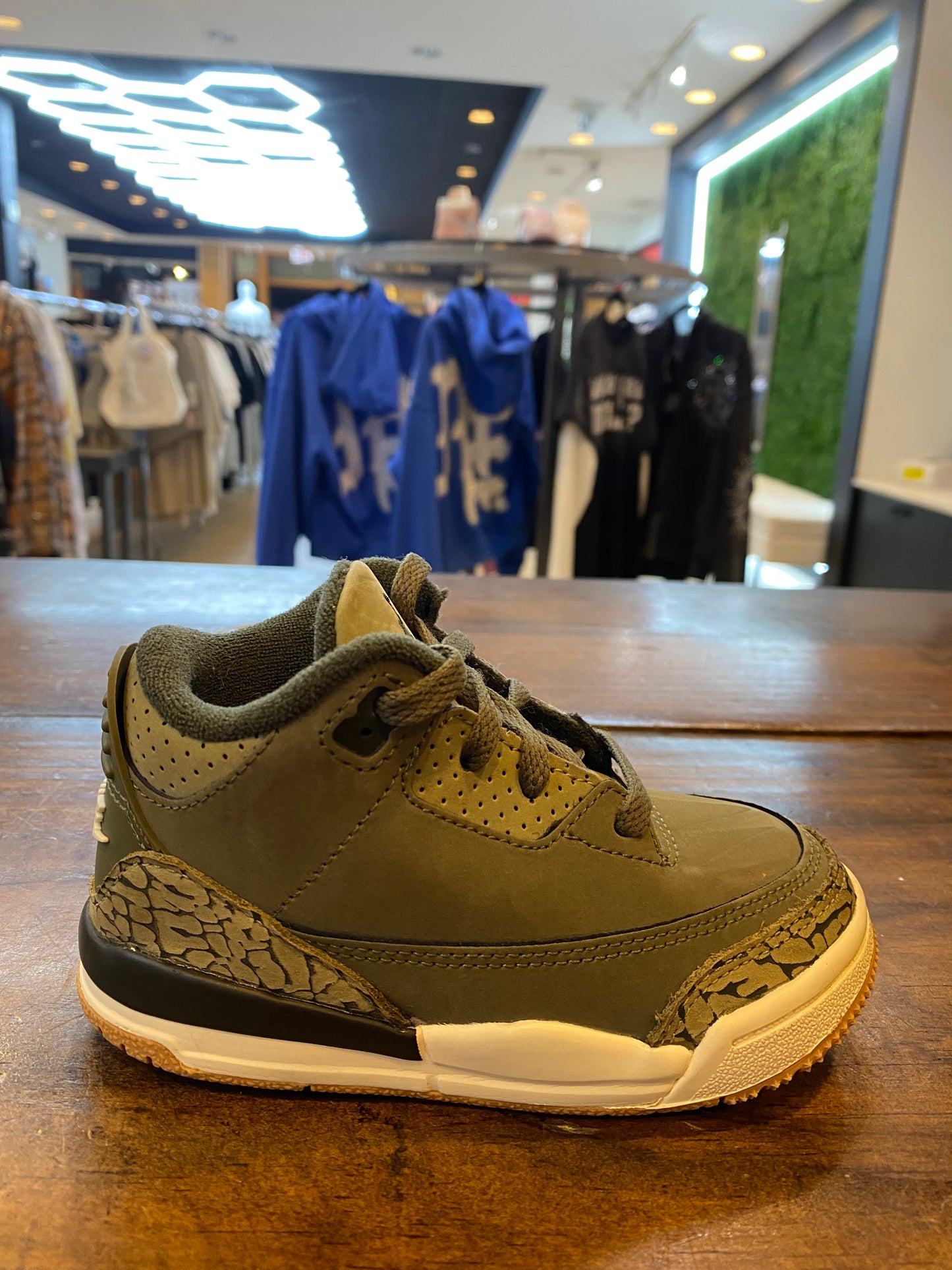 Jordan 3 Retro TD Medium Olive Neutral Olive PRE OWNED