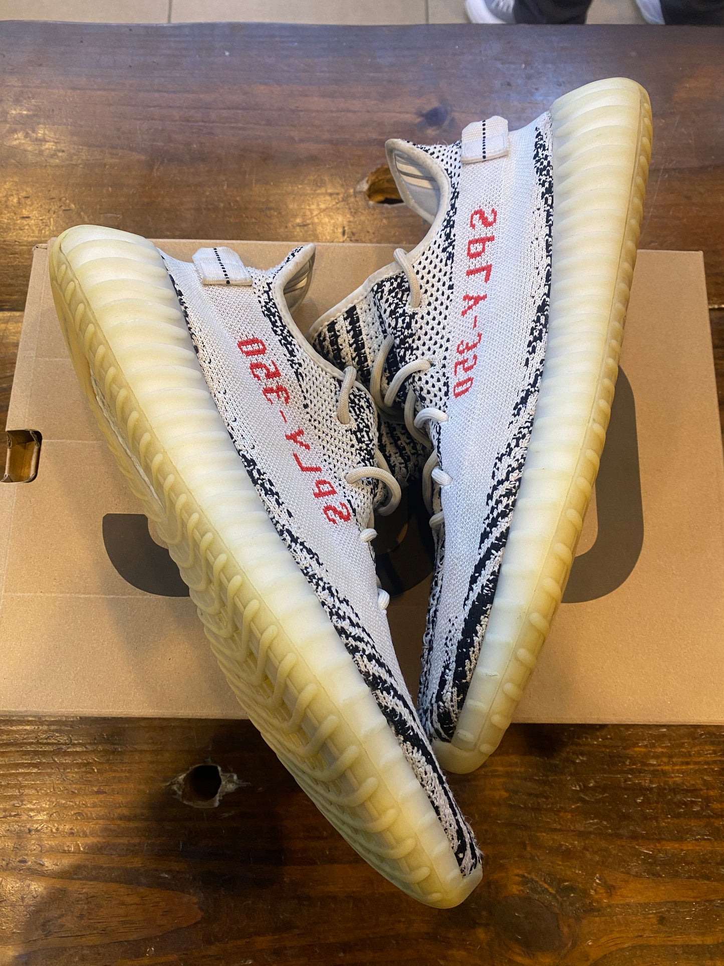 Yeezy Boost 350 V 2 Zebra 2017 PRE OWNED