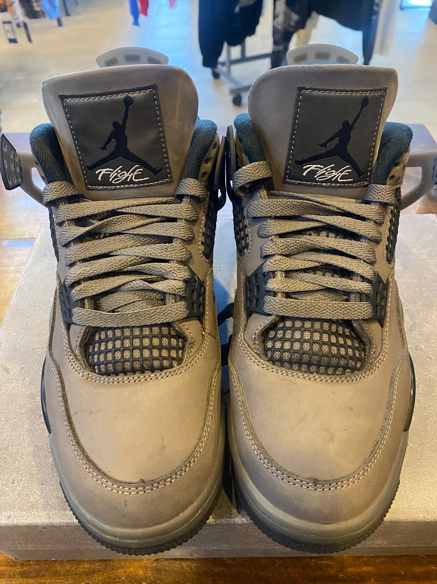 Jordan 4 Retro Cave Stone PRE OWNED