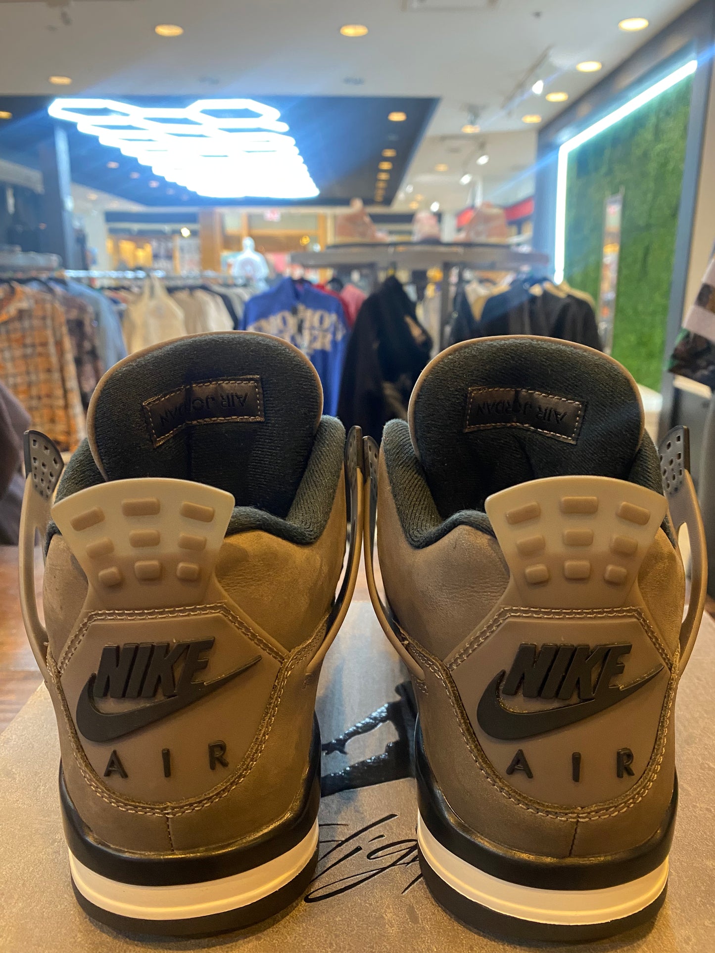 Jordan 4 Retro Cave Stone PRE OWNED