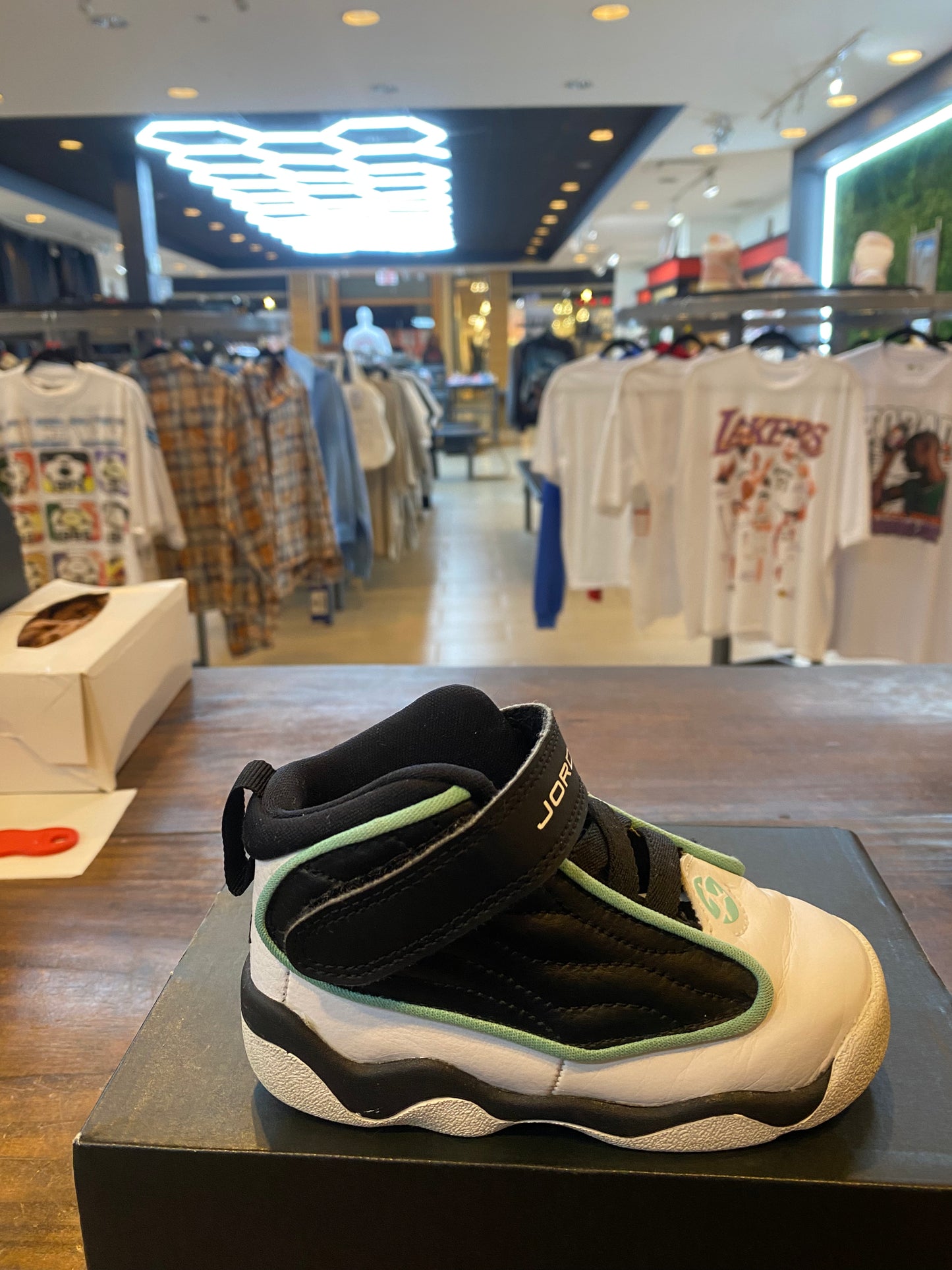 Jordan Pro Strong TD Tiffany PRE OWNED