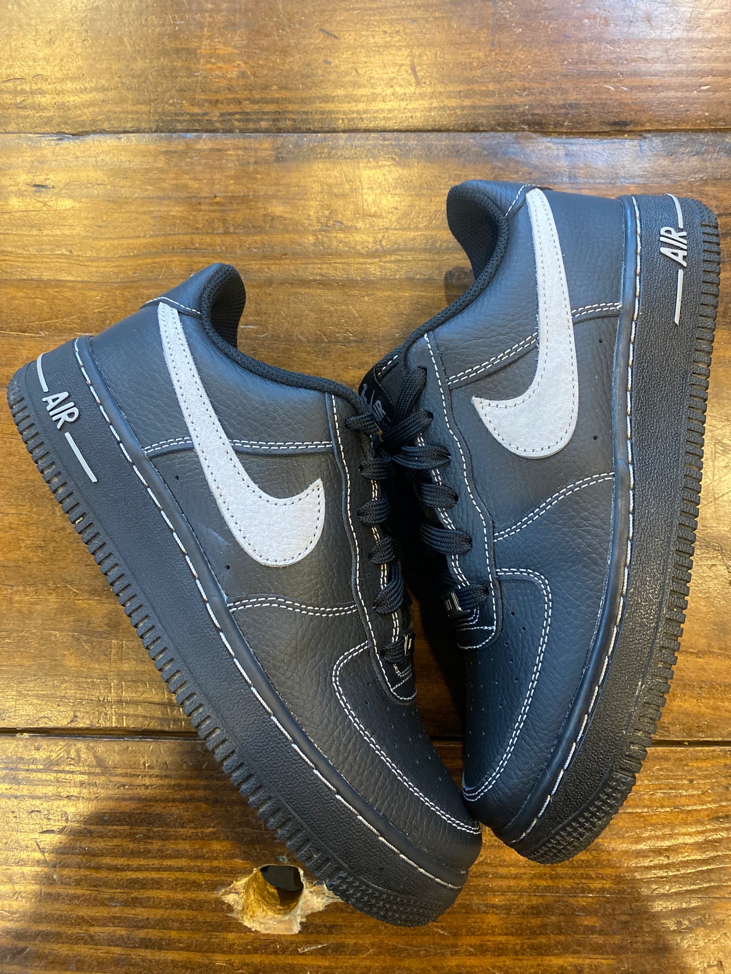 Big Kids Air Force 1 LV8 PRE OWNED