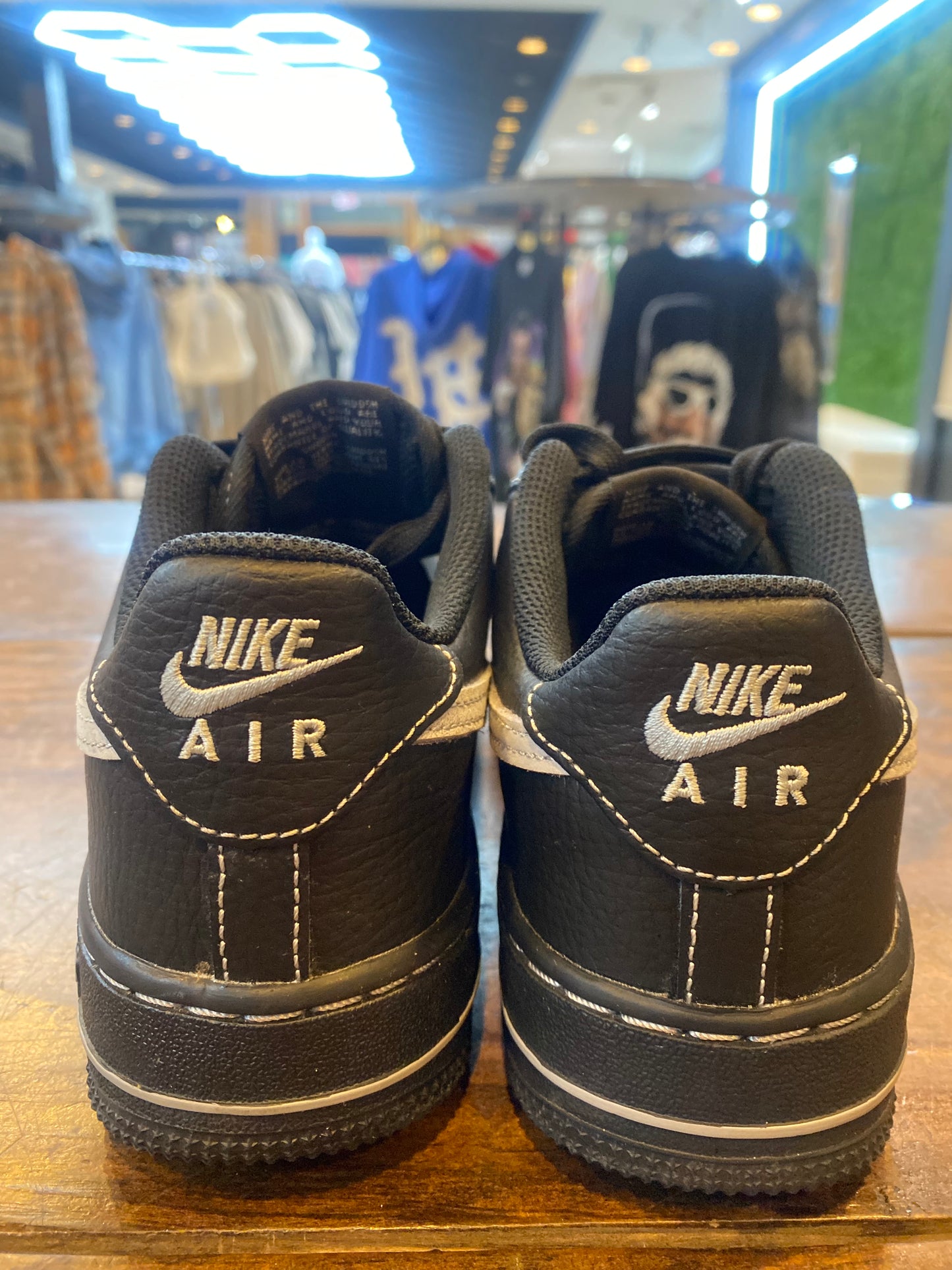 Big Kids Air Force 1 LV8 PRE OWNED