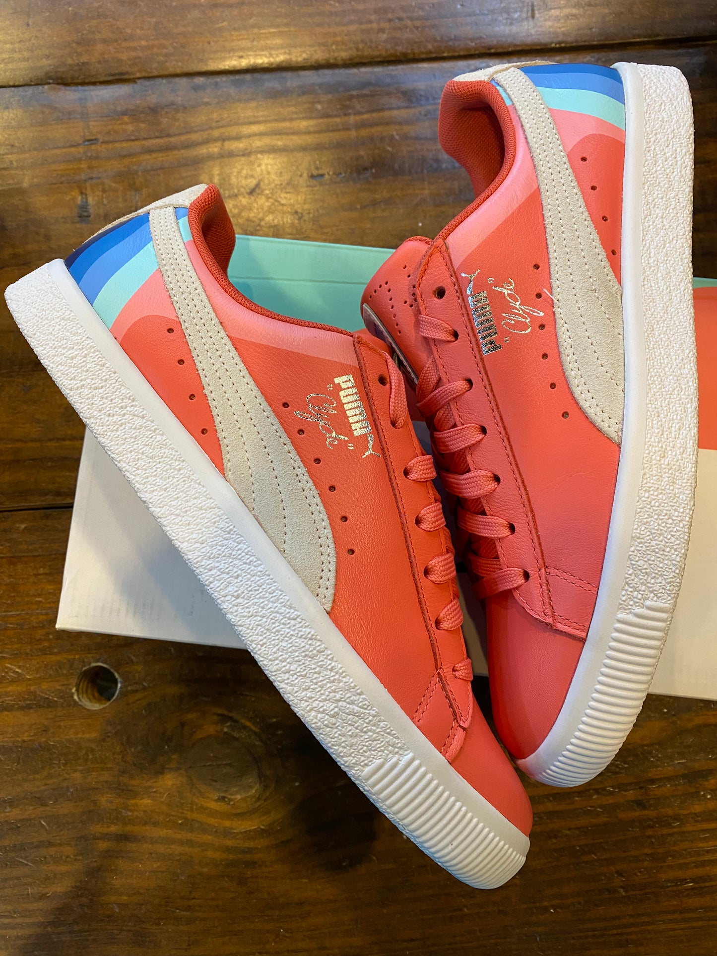 Pink Dolphin X Clyde Porcelain Rose PRE OWNED