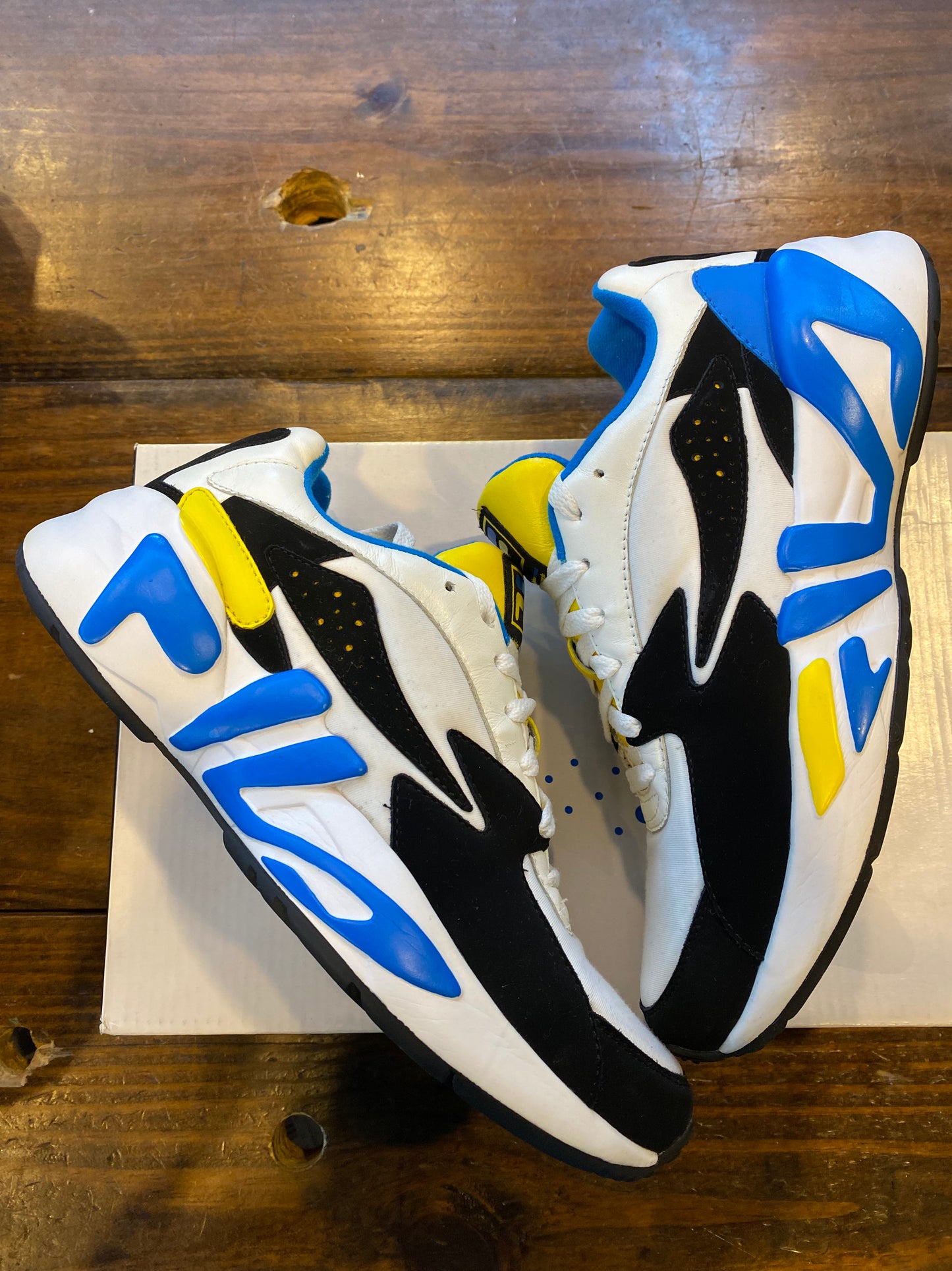 Fila Mindblower Pink Dolphin Dolphin PRE OWNED