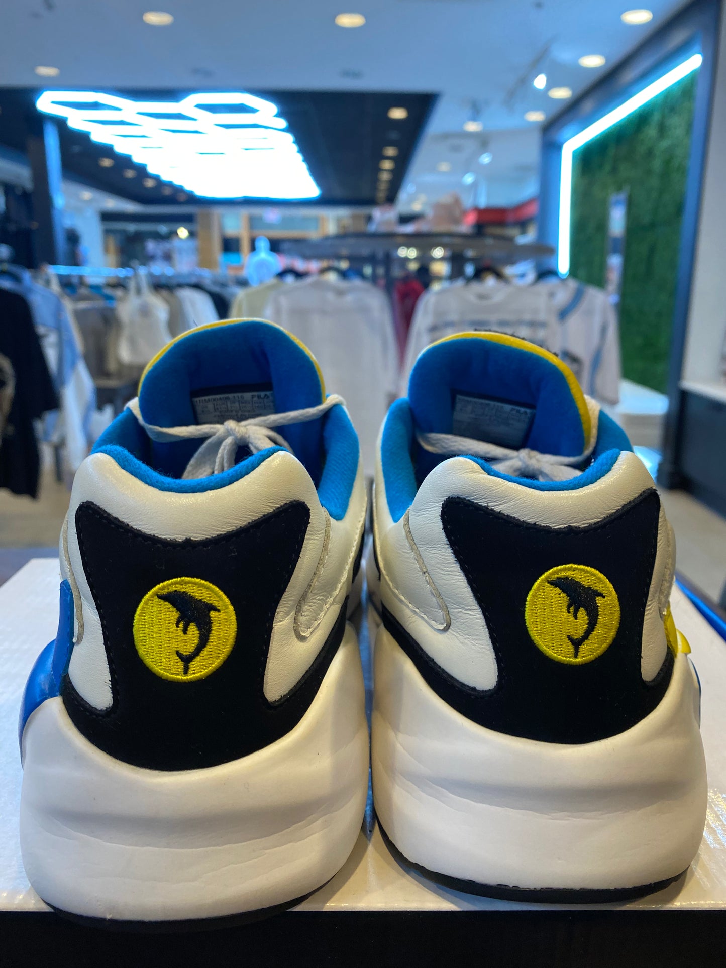 Fila Mindblower Pink Dolphin Dolphin PRE OWNED