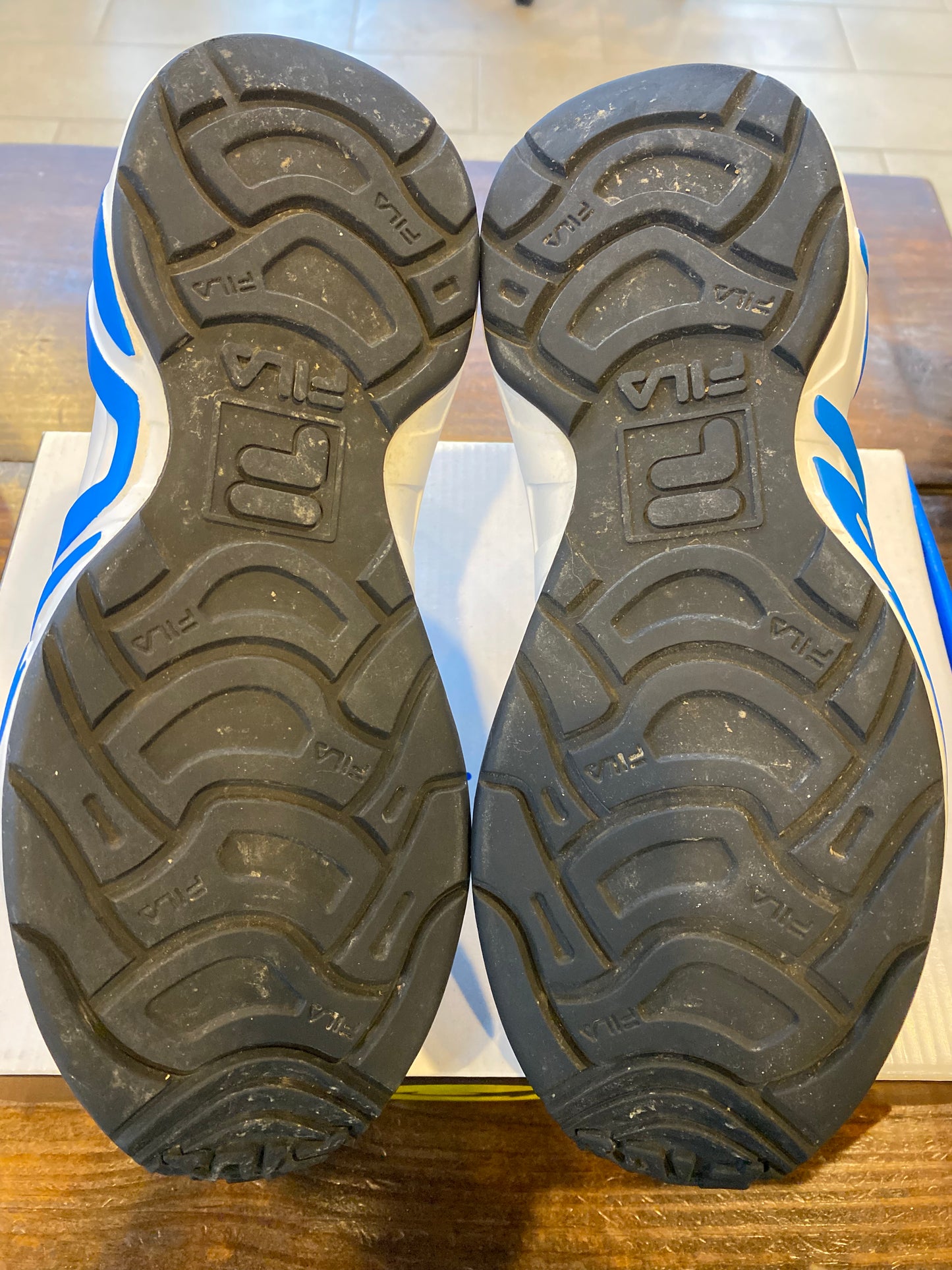 Fila Mindblower Pink Dolphin Dolphin PRE OWNED