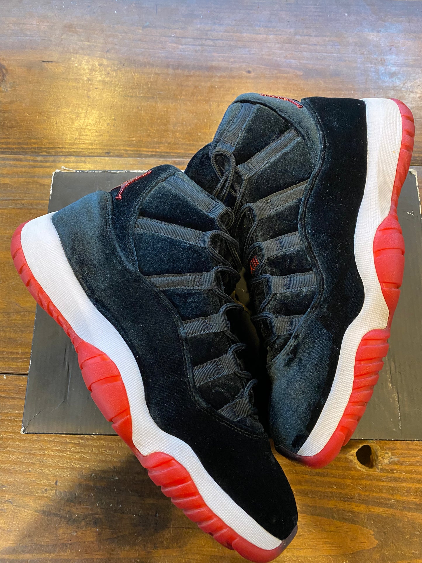 Wmns Jordan 11 Retro Bred Velvet PRE OWNED