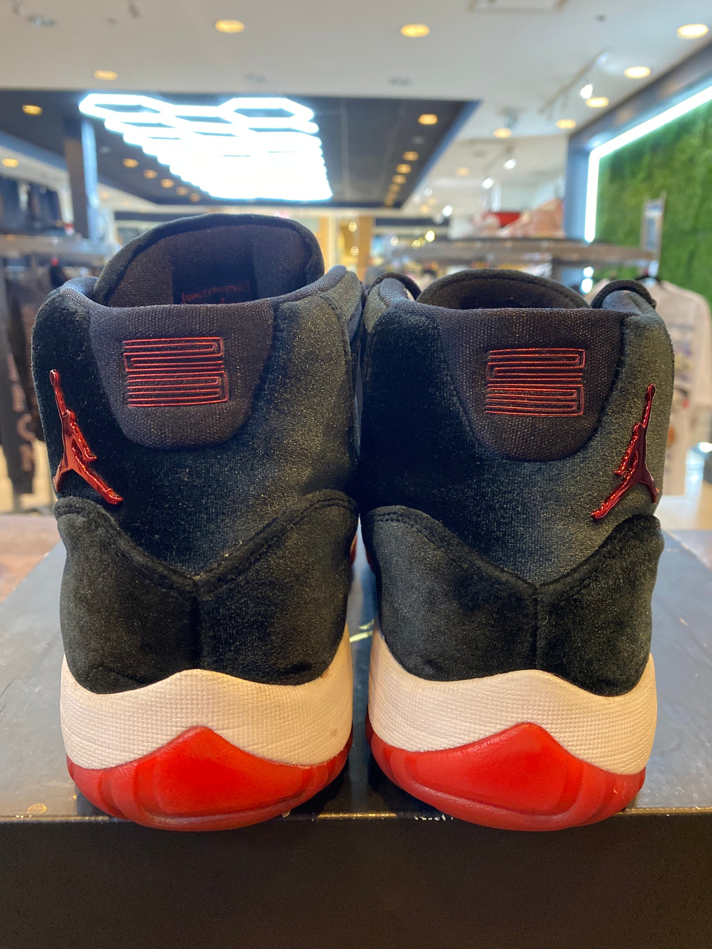 Wmns Jordan 11 Retro Bred Velvet PRE OWNED