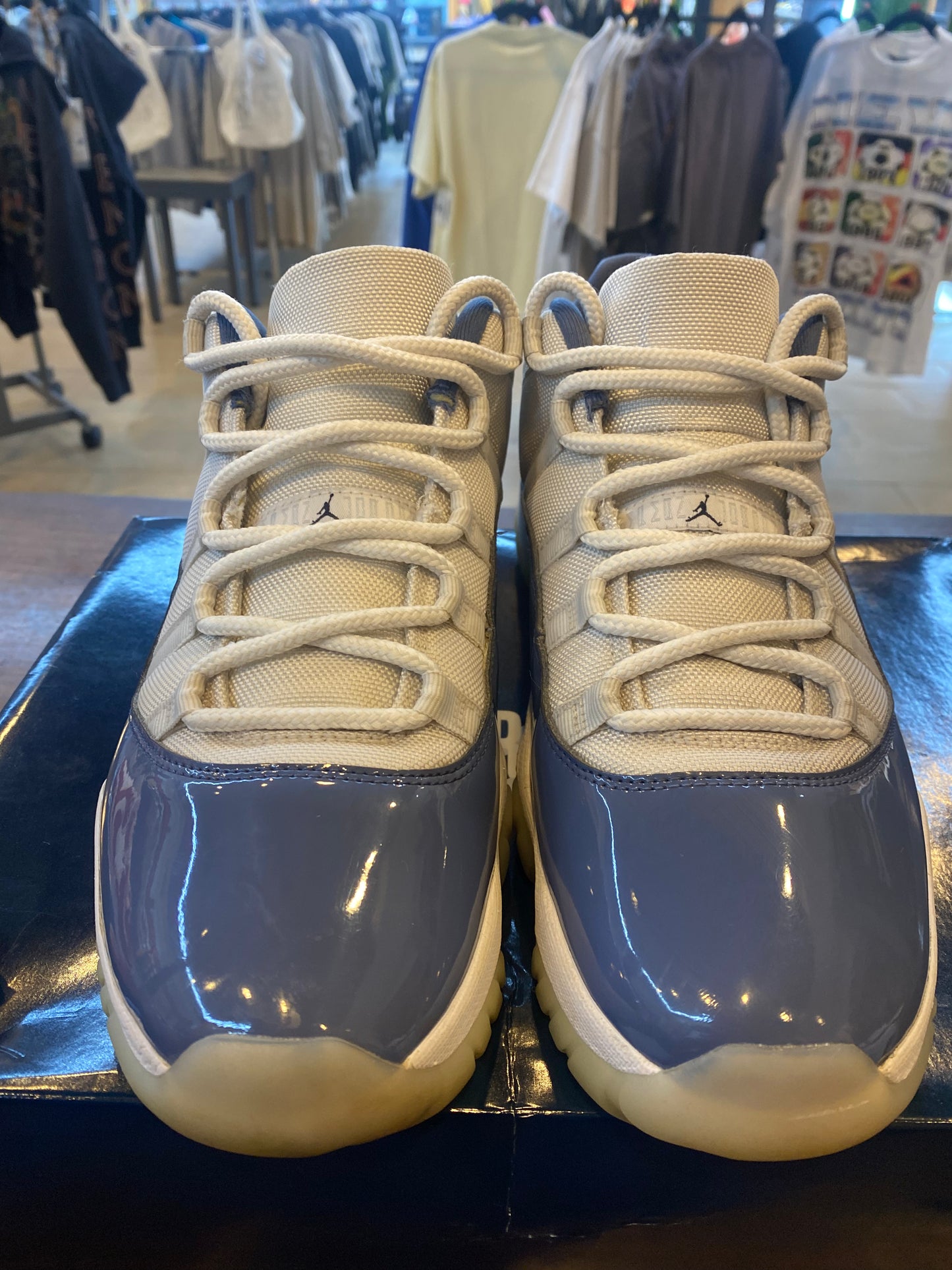 Jordan 11 Retro Low Diffused Blue PRE OWNED