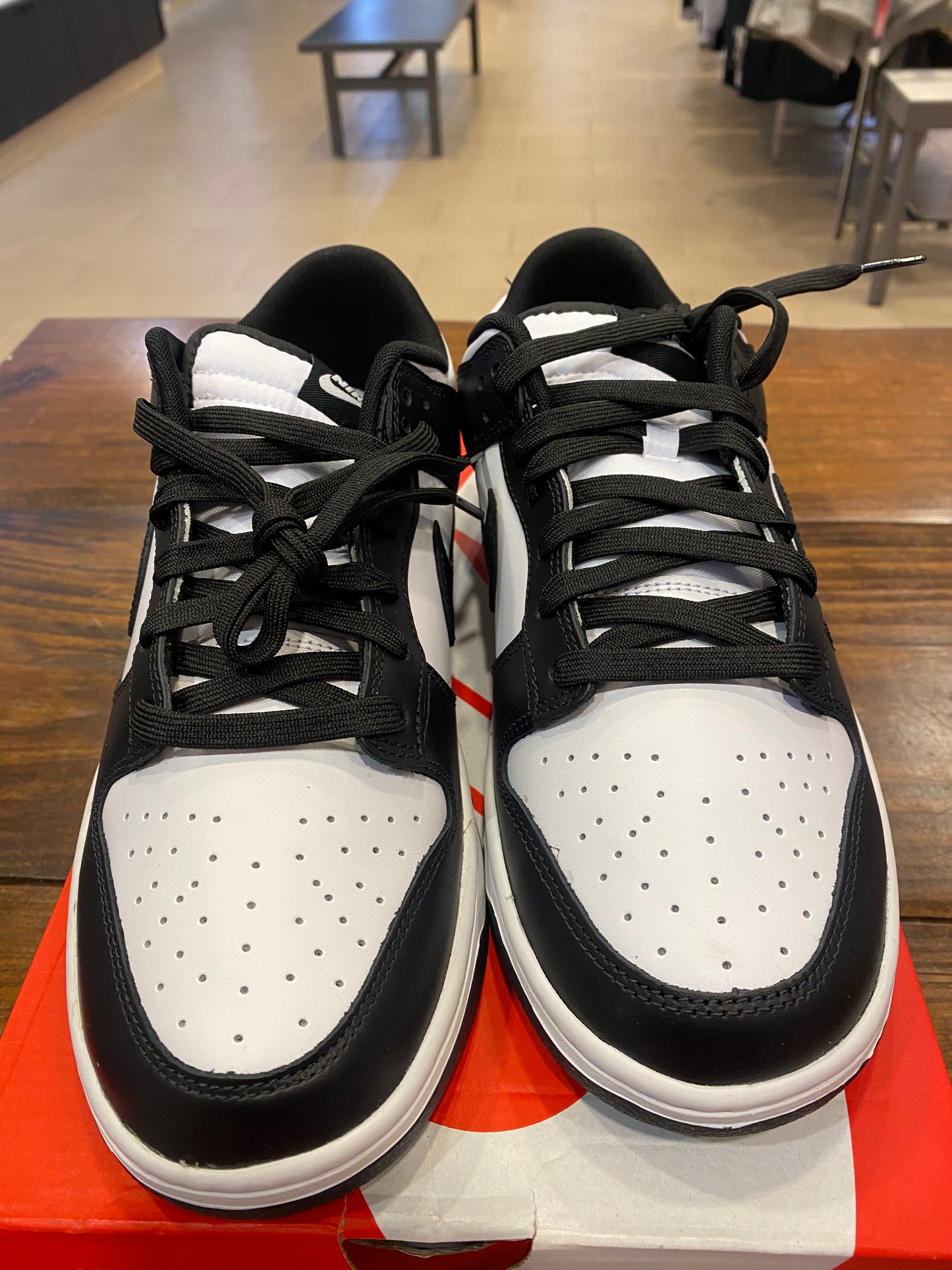 Dunk Low Black White PRE-OWNED