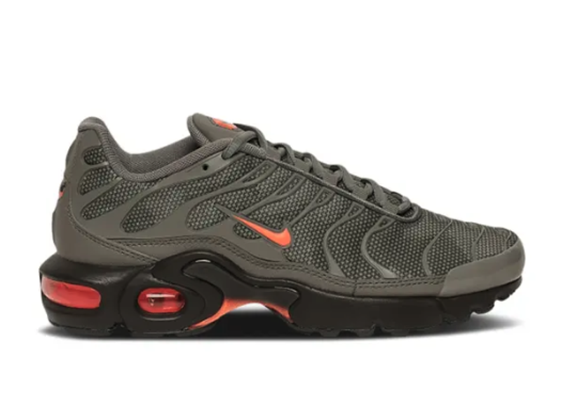 Air Max Plus SE BG Dark Stucco PRE OWNED