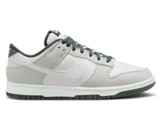 DUNK LOW SE PHOTON DUST VINTAGE GREEN PRE-Owned