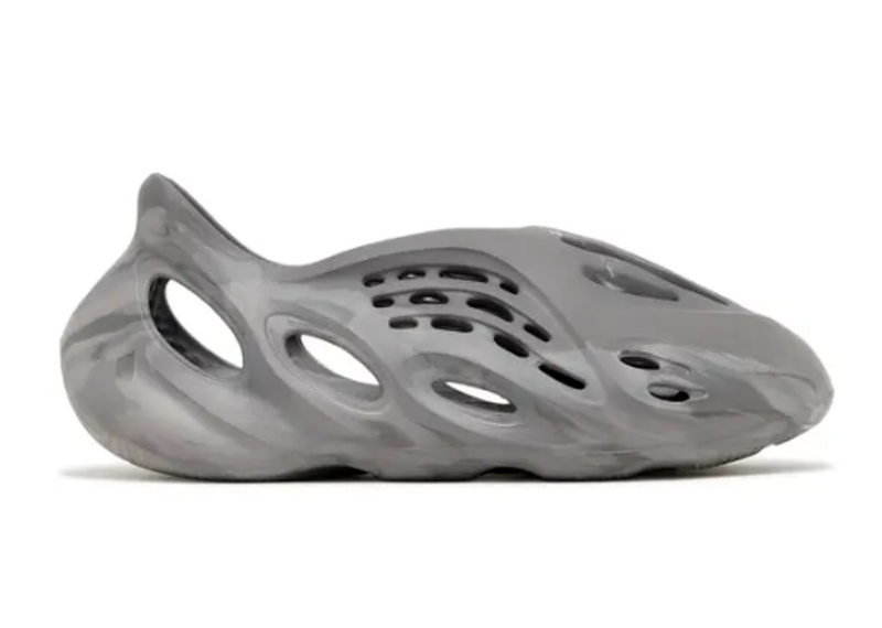 Yeezy Foam Runner MX Granite PRE OWNED